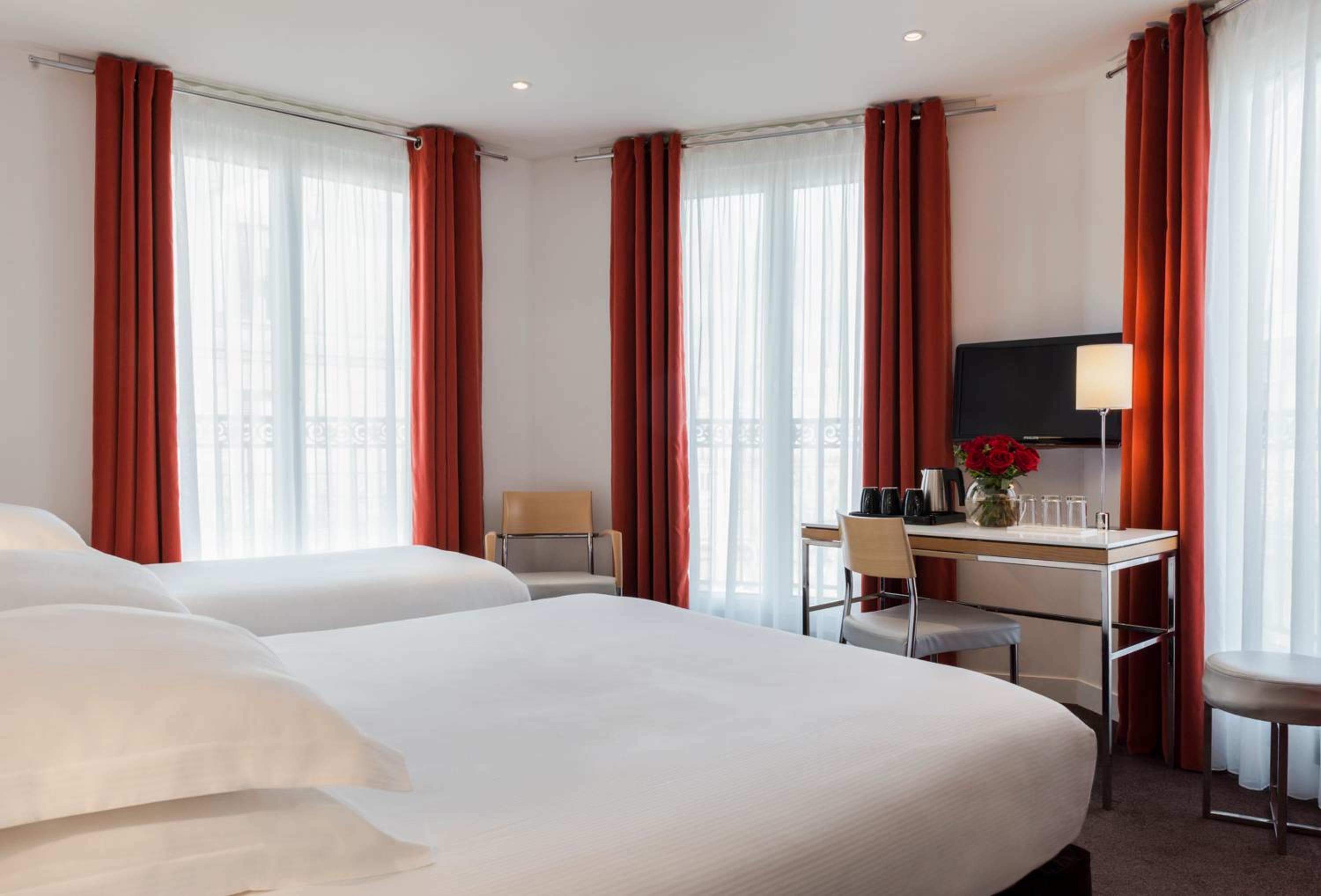 Deluxe Triple Room photo 3