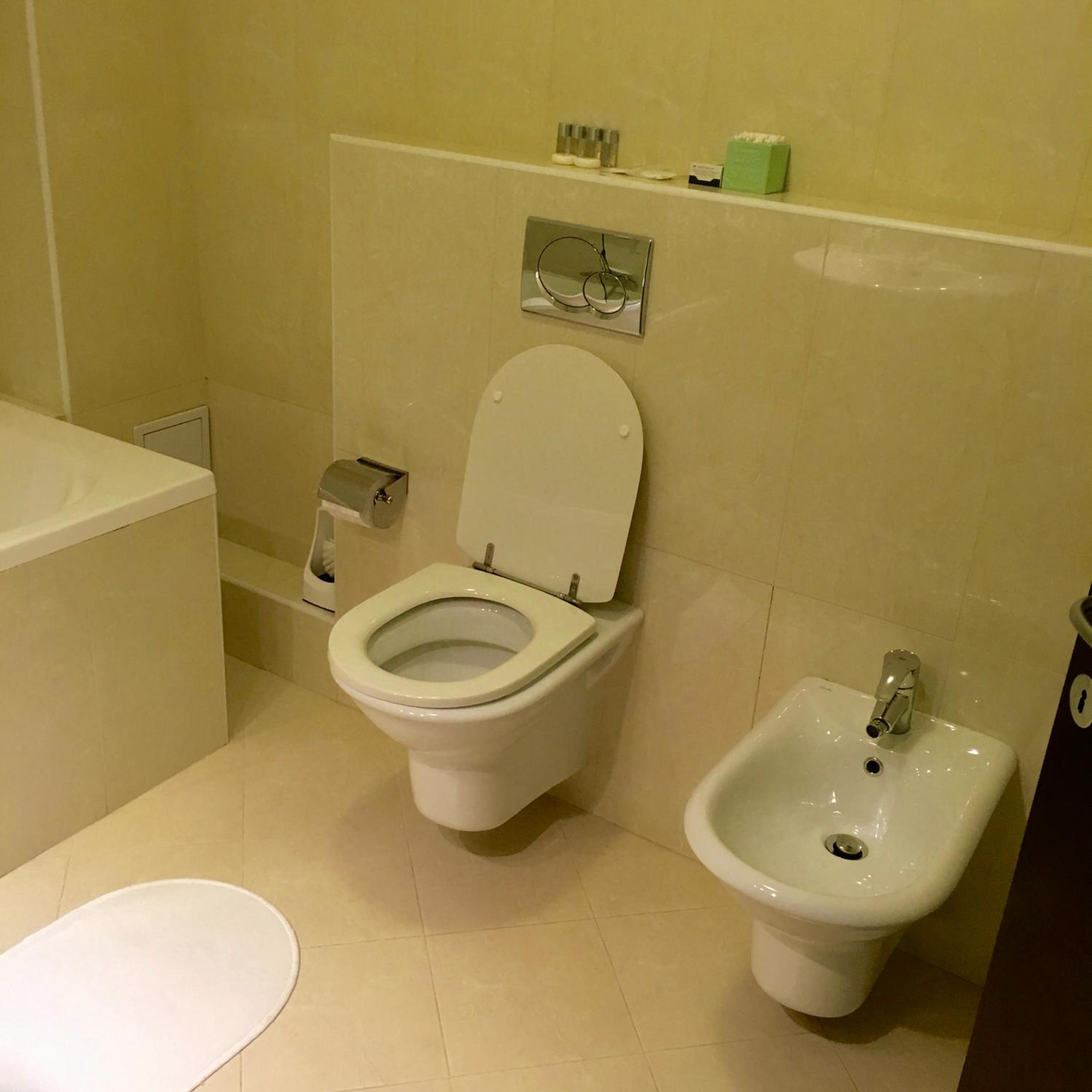One-Bedroom Apartment - Photo 21