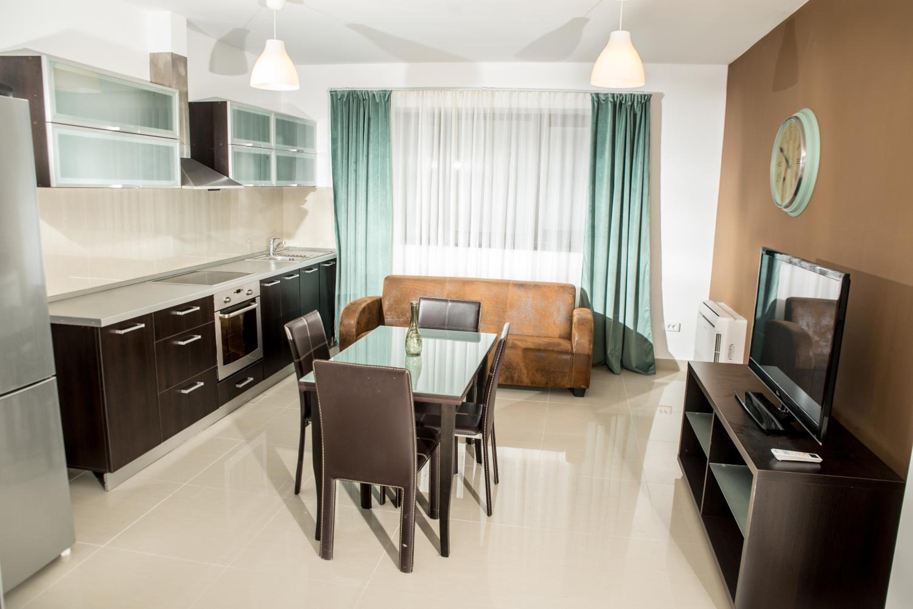 One-Bedroom Apartment - Photo 8