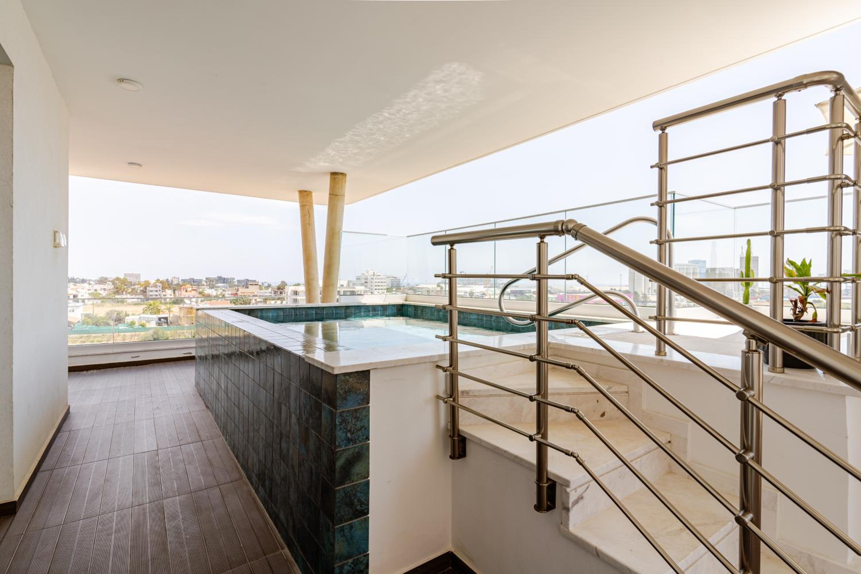 One-Bedroom Apartment with Balcony photo 1