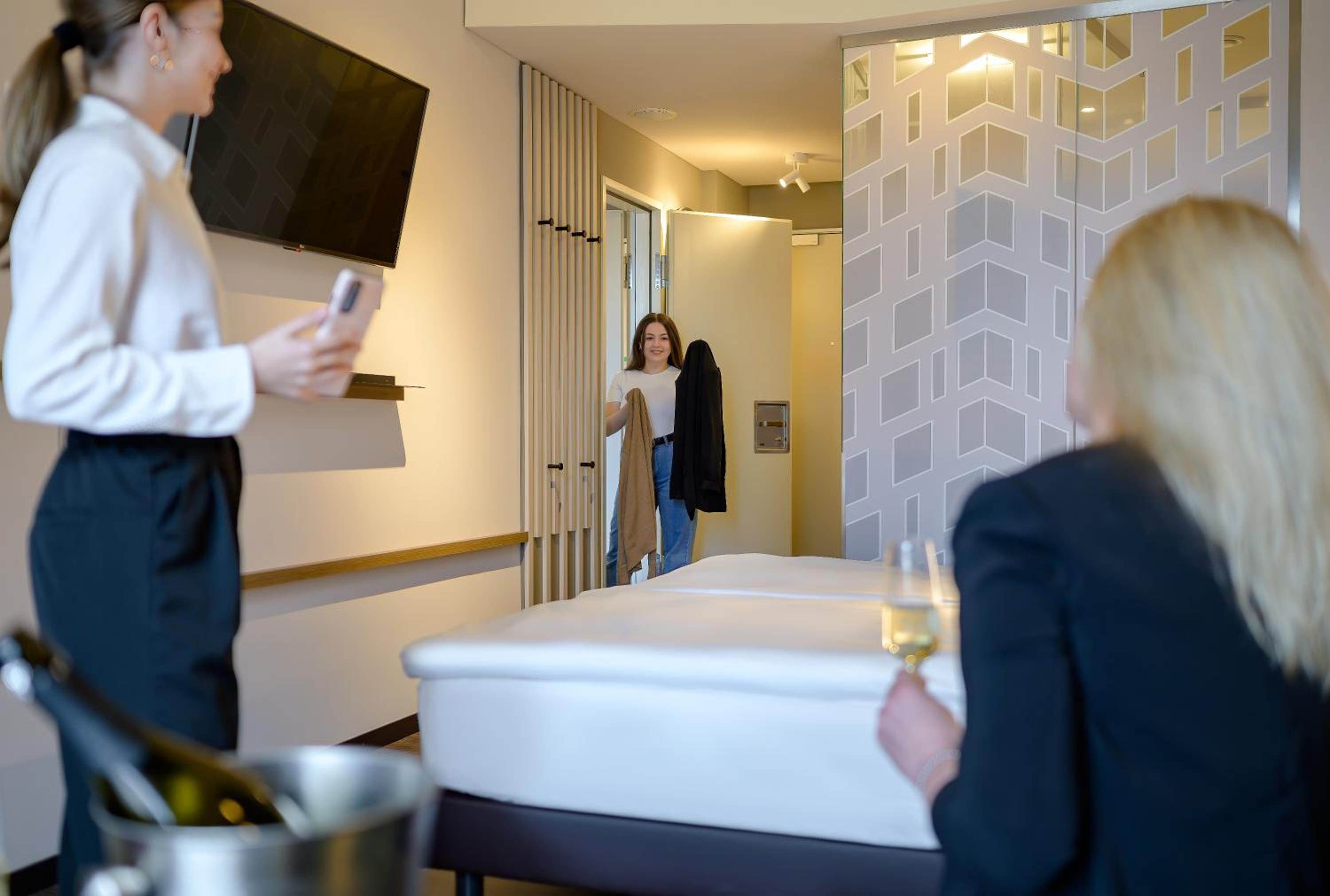 Superior Room with Two Twin Beds - Photo 2