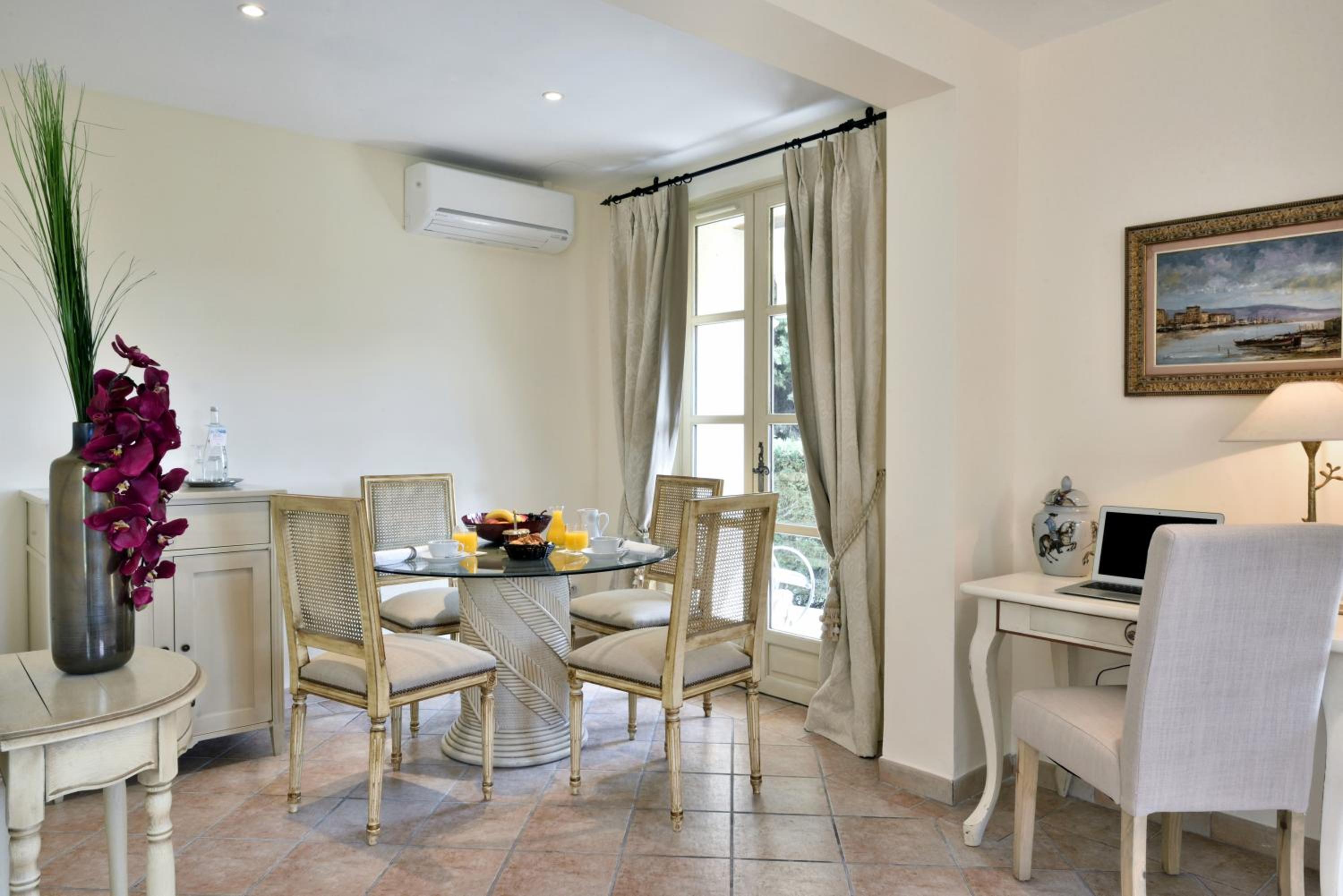 Suite with Terrace photo 3
