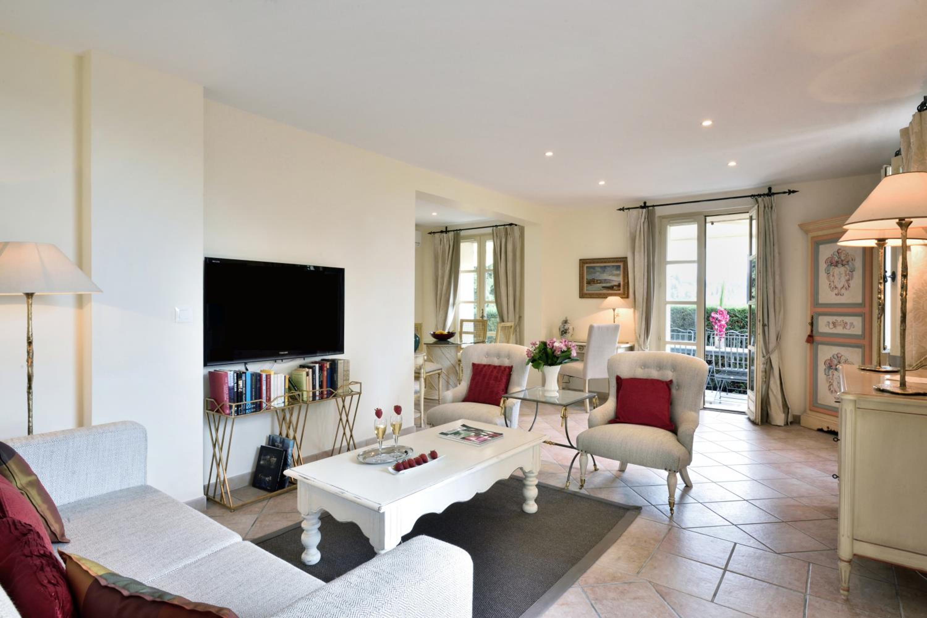Suite with Terrace photo 2