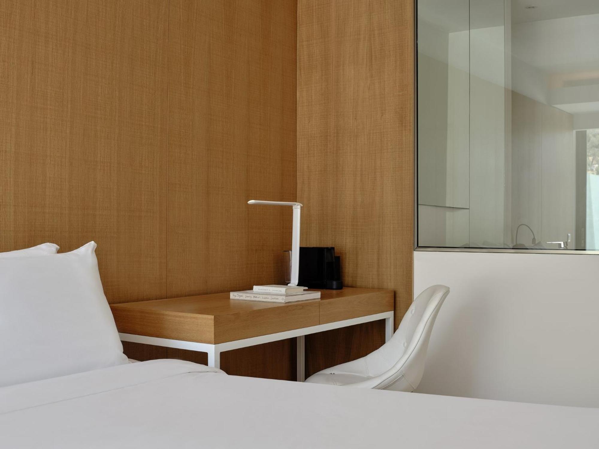 Superior Room Side Sea View