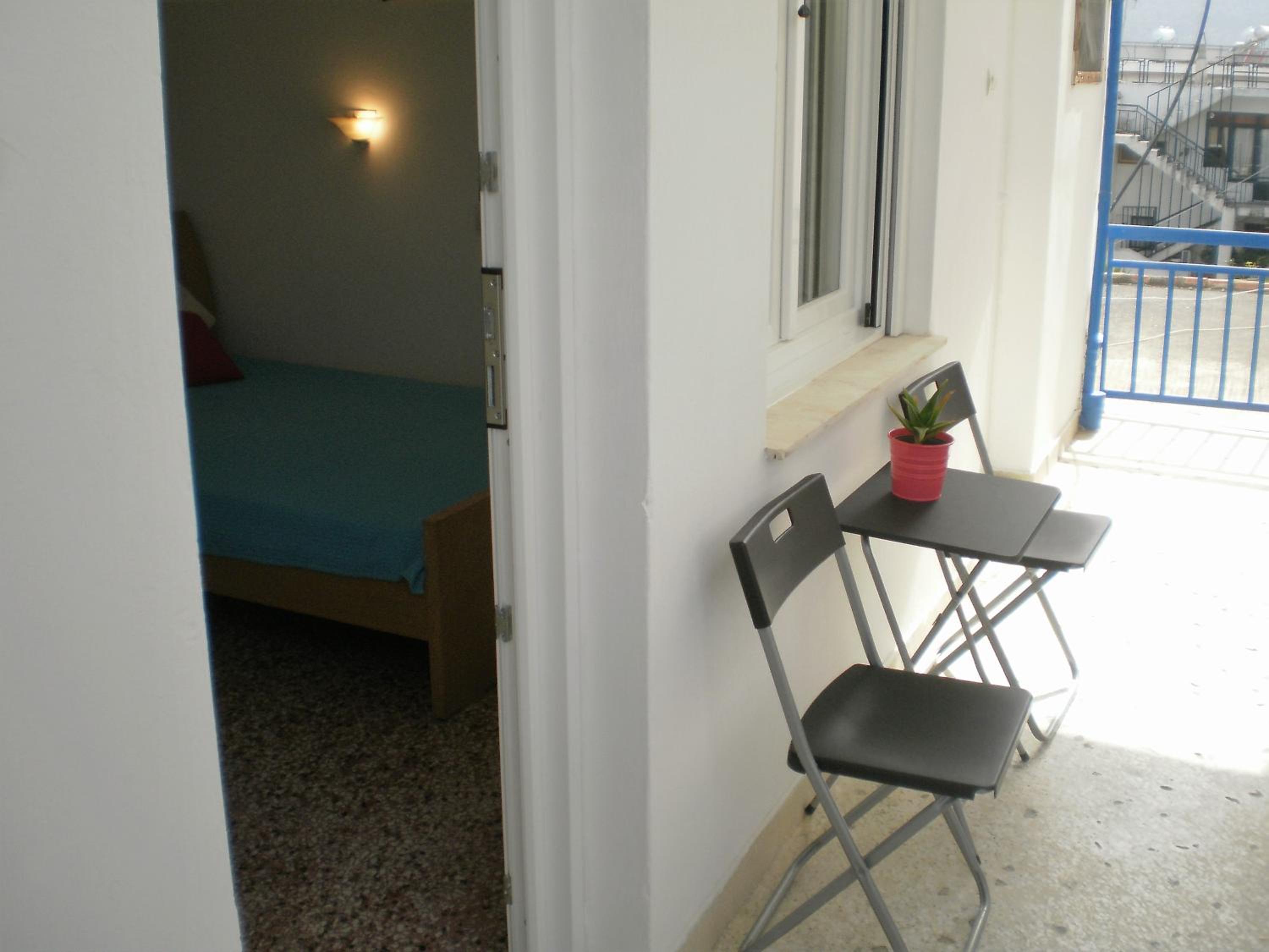 Studio Apartment photo 2