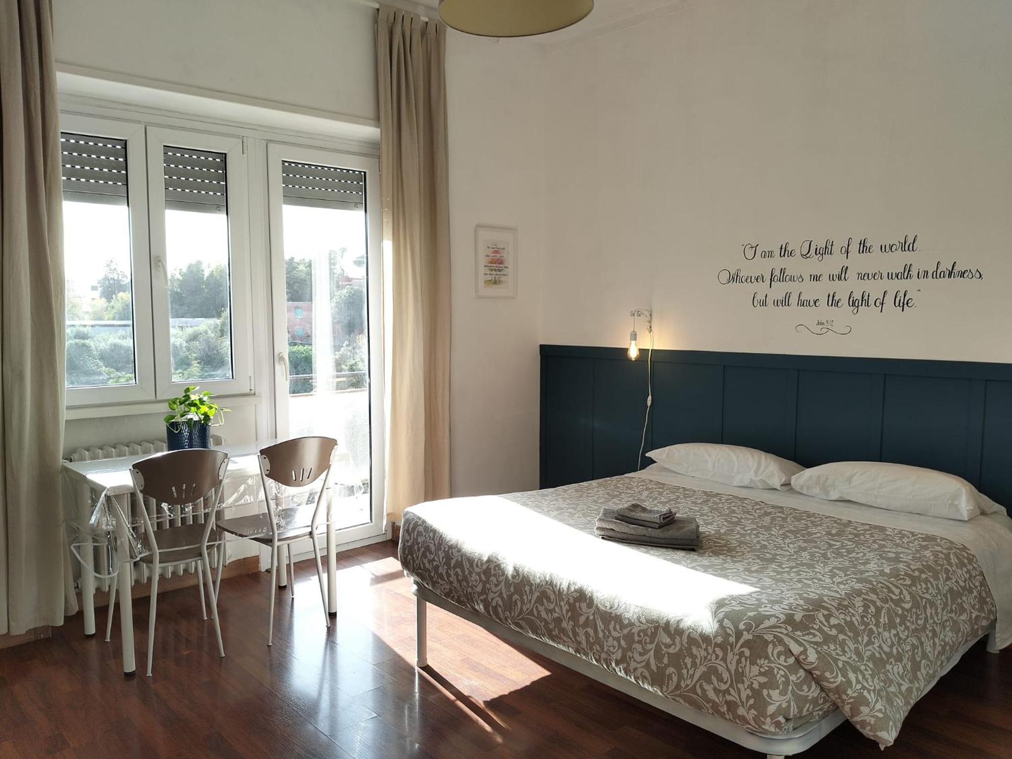 Large Double Room photo 3