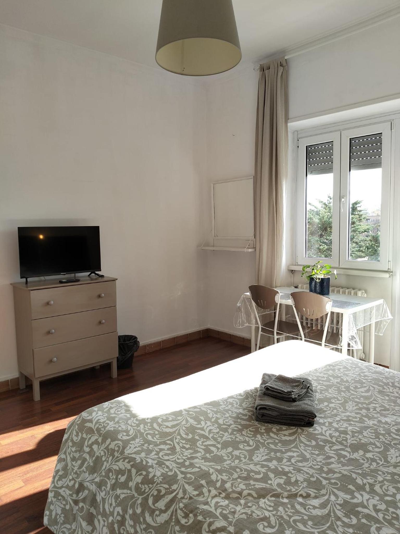 Large Double Room photo 3