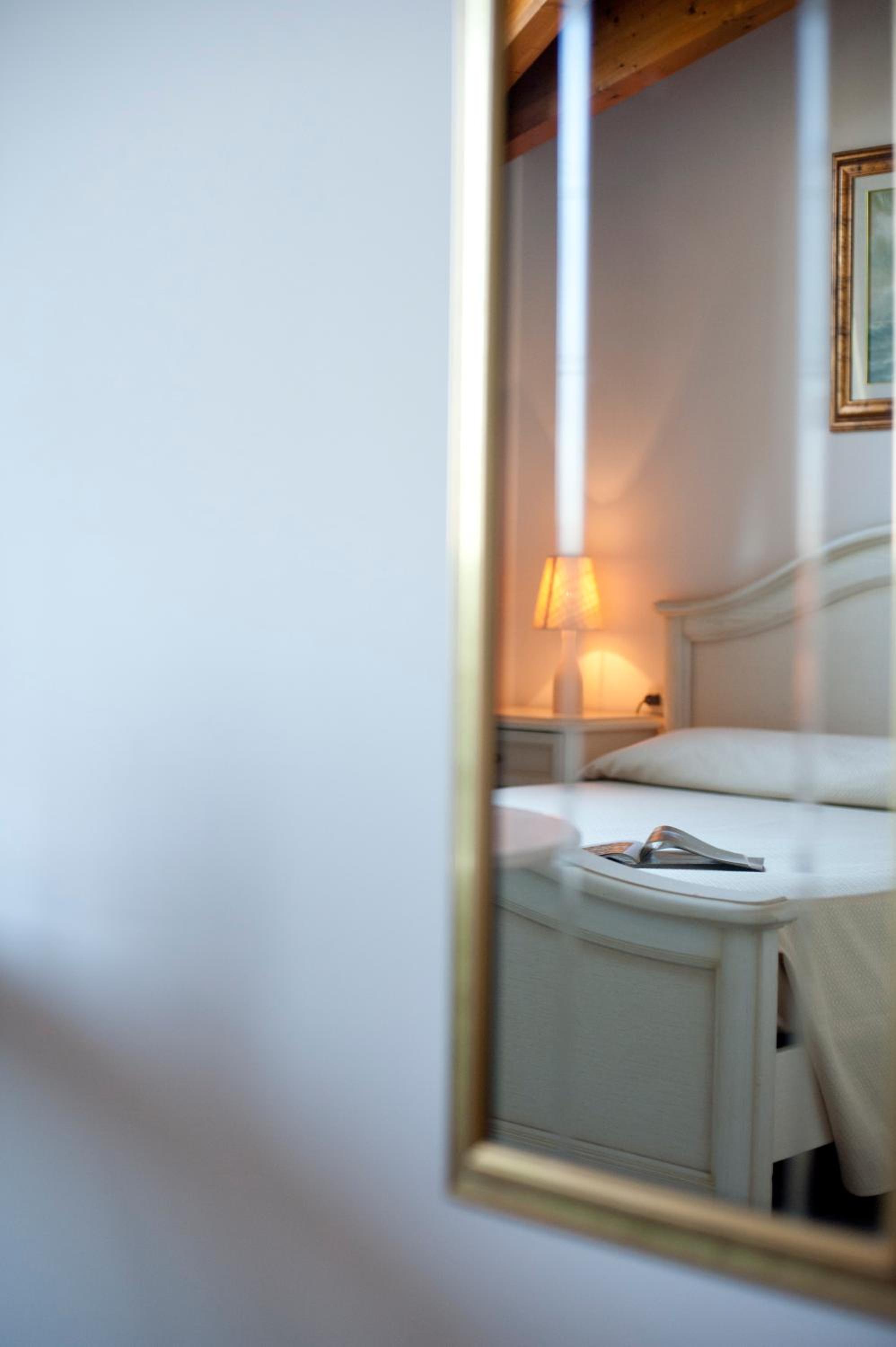 Twin Room - Photo 5