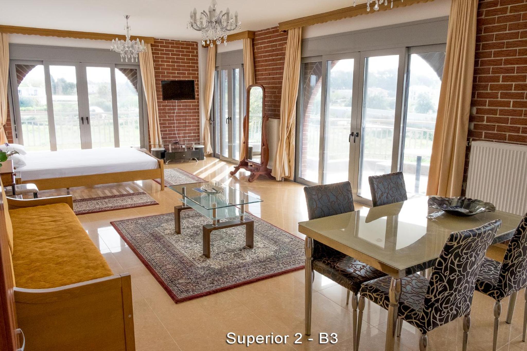 Super Suite (2 Adults + 2 Children) photo 1