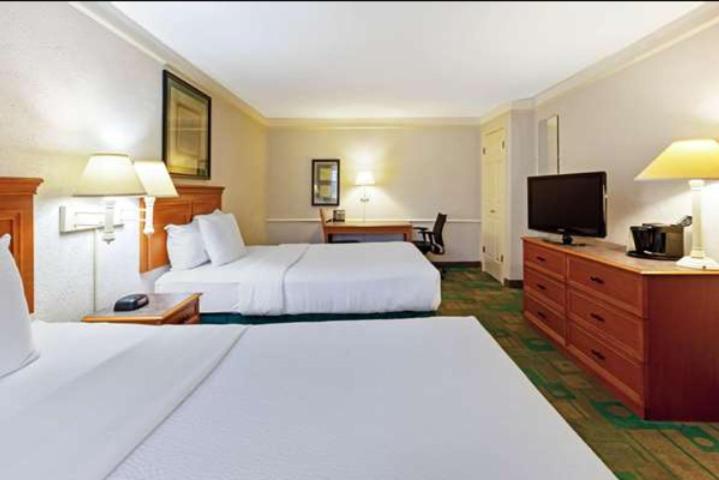 Quadruple Room - Non Smoking - Photo 1