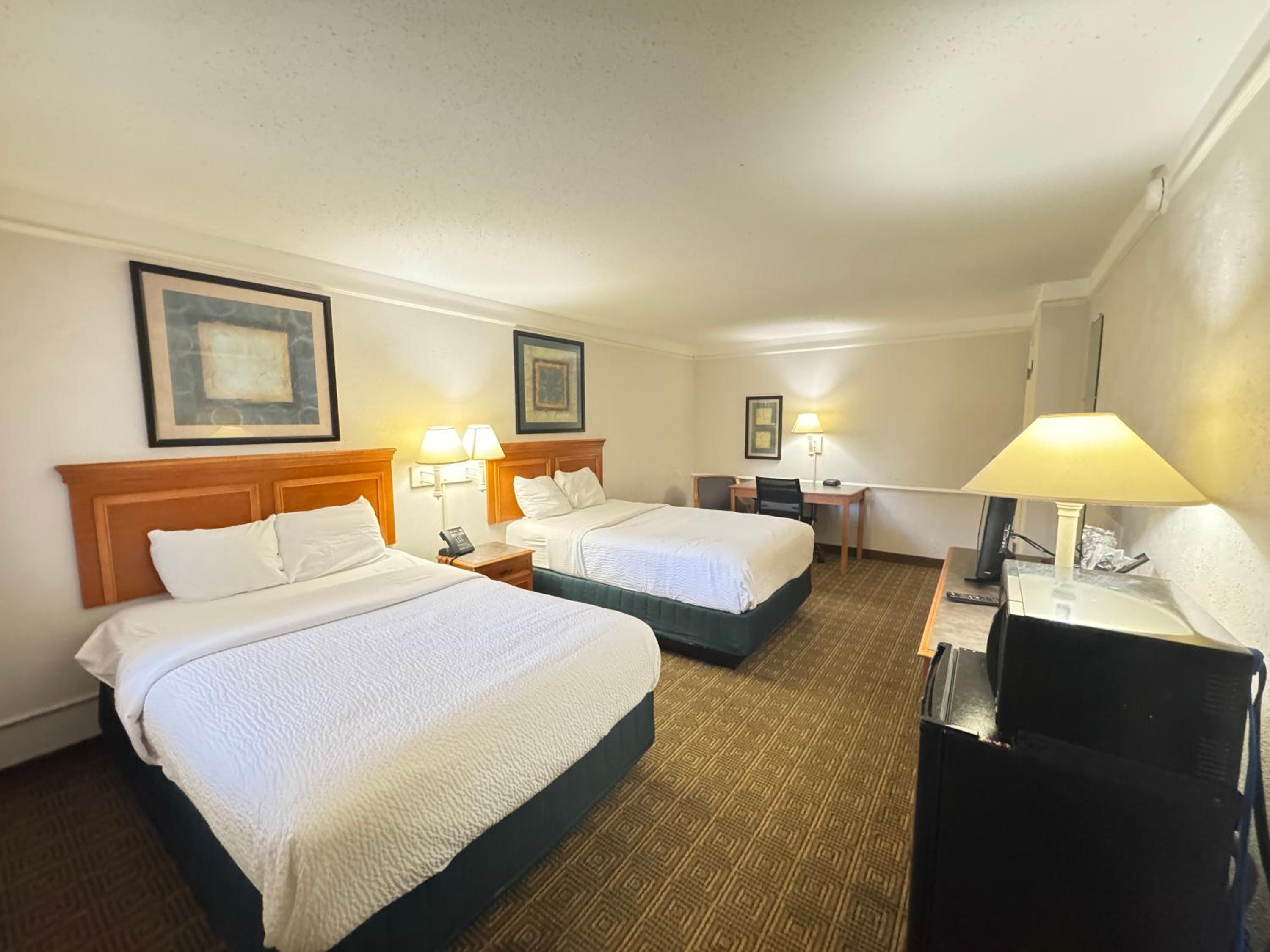 Quadruple Room - Non Smoking - Photo 6