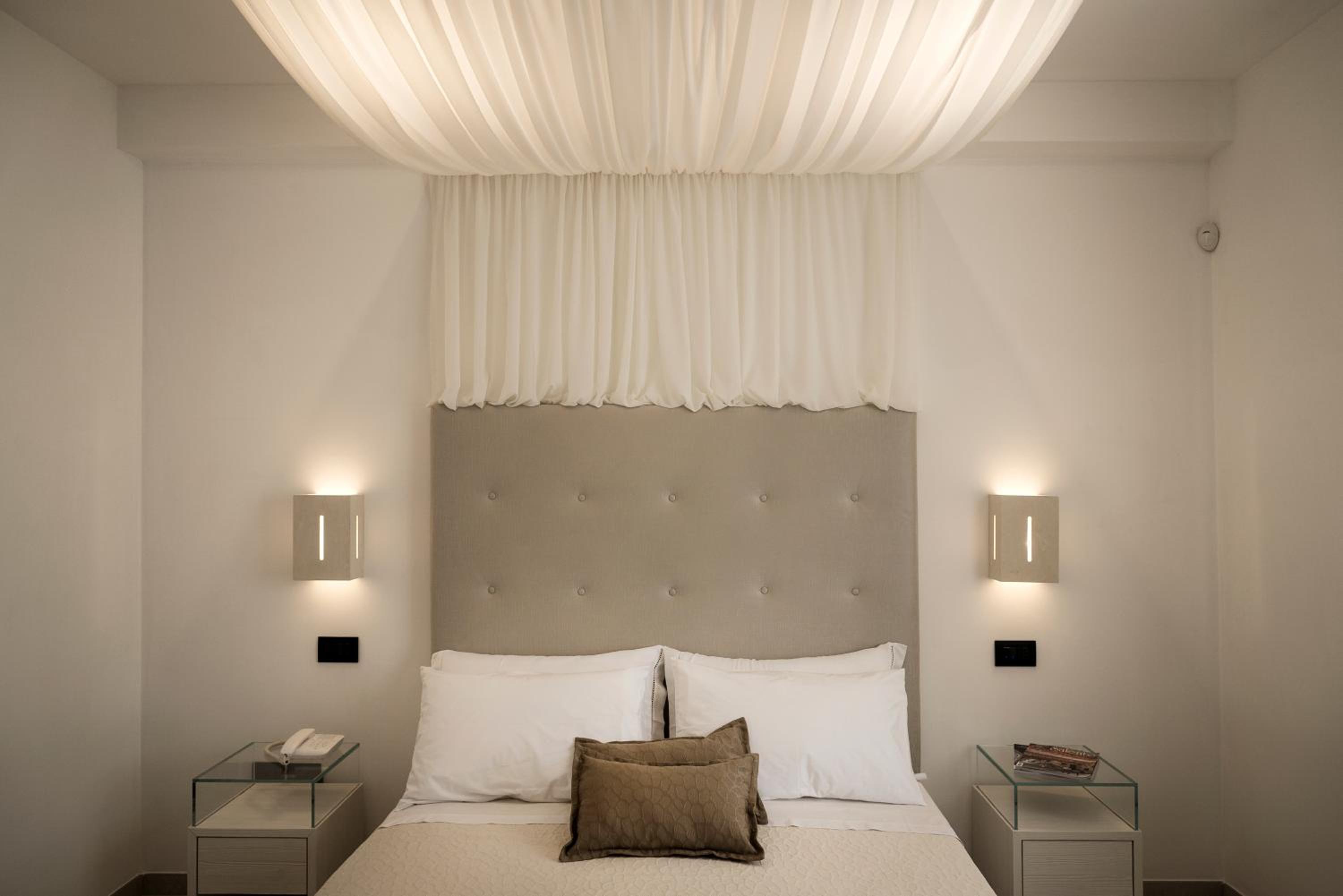 Standard Double or Twin Room photo 3