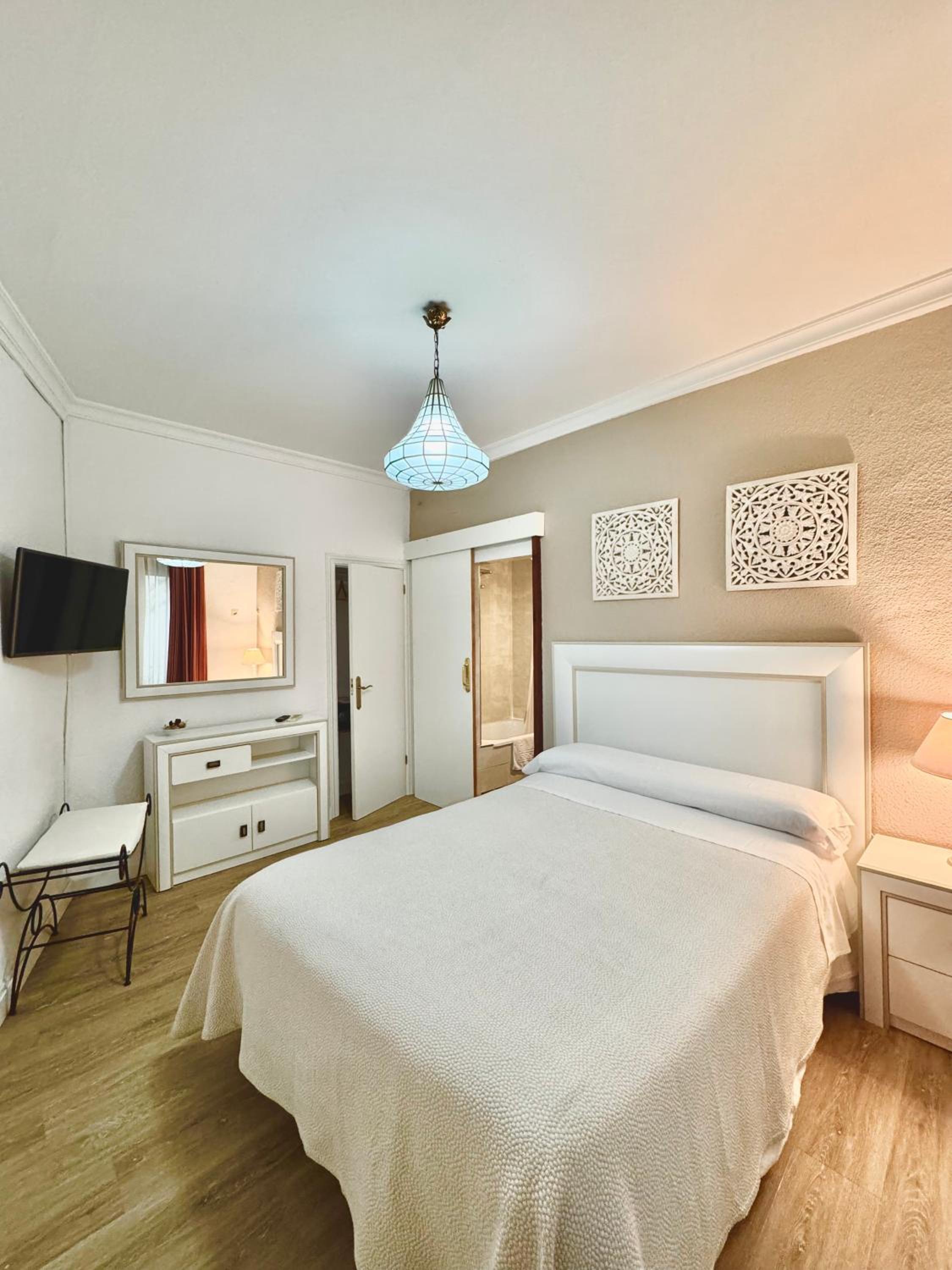 Double or Twin Room with Private Bathroom