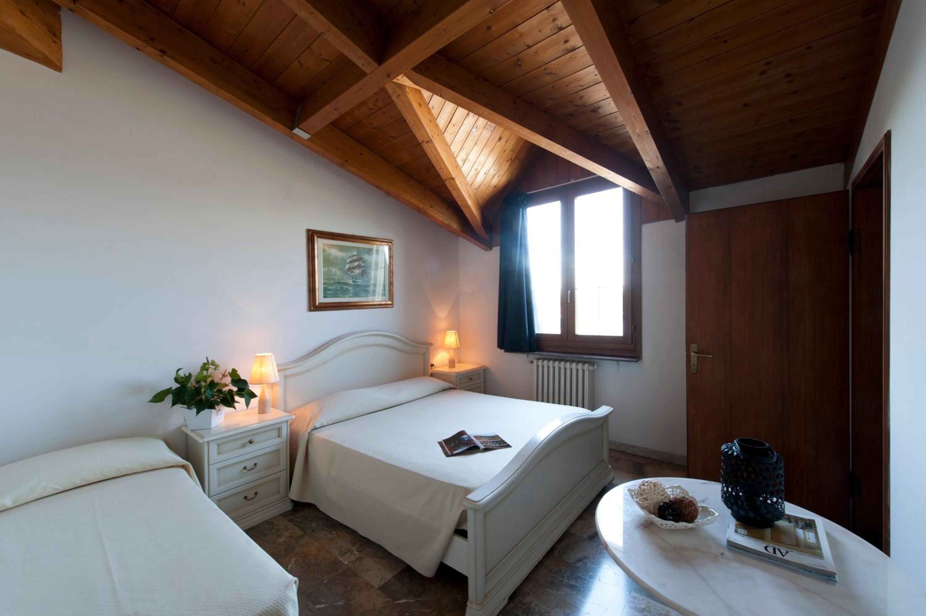 Double Room - Photo 1