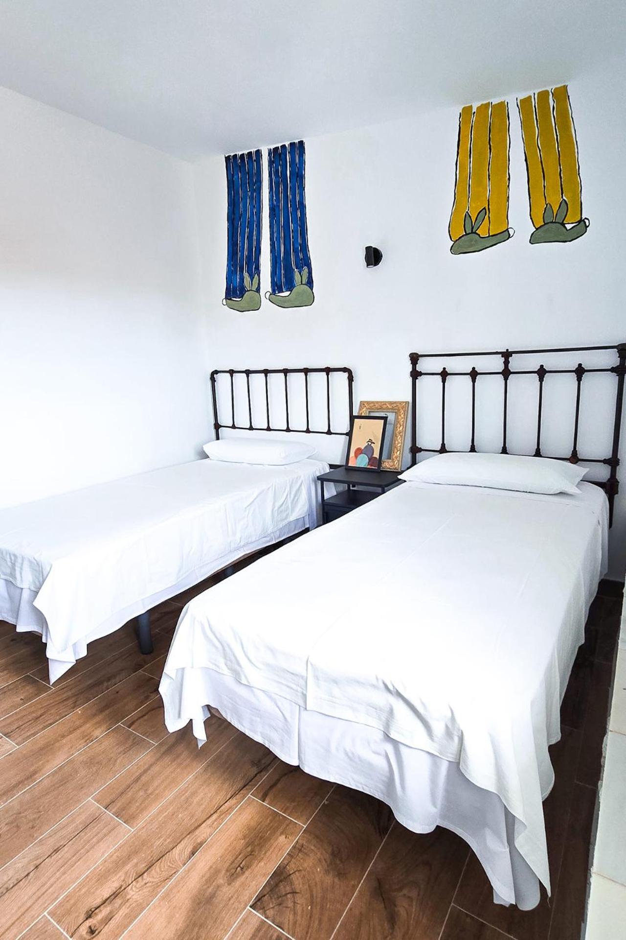 Twin Room - Photo 11