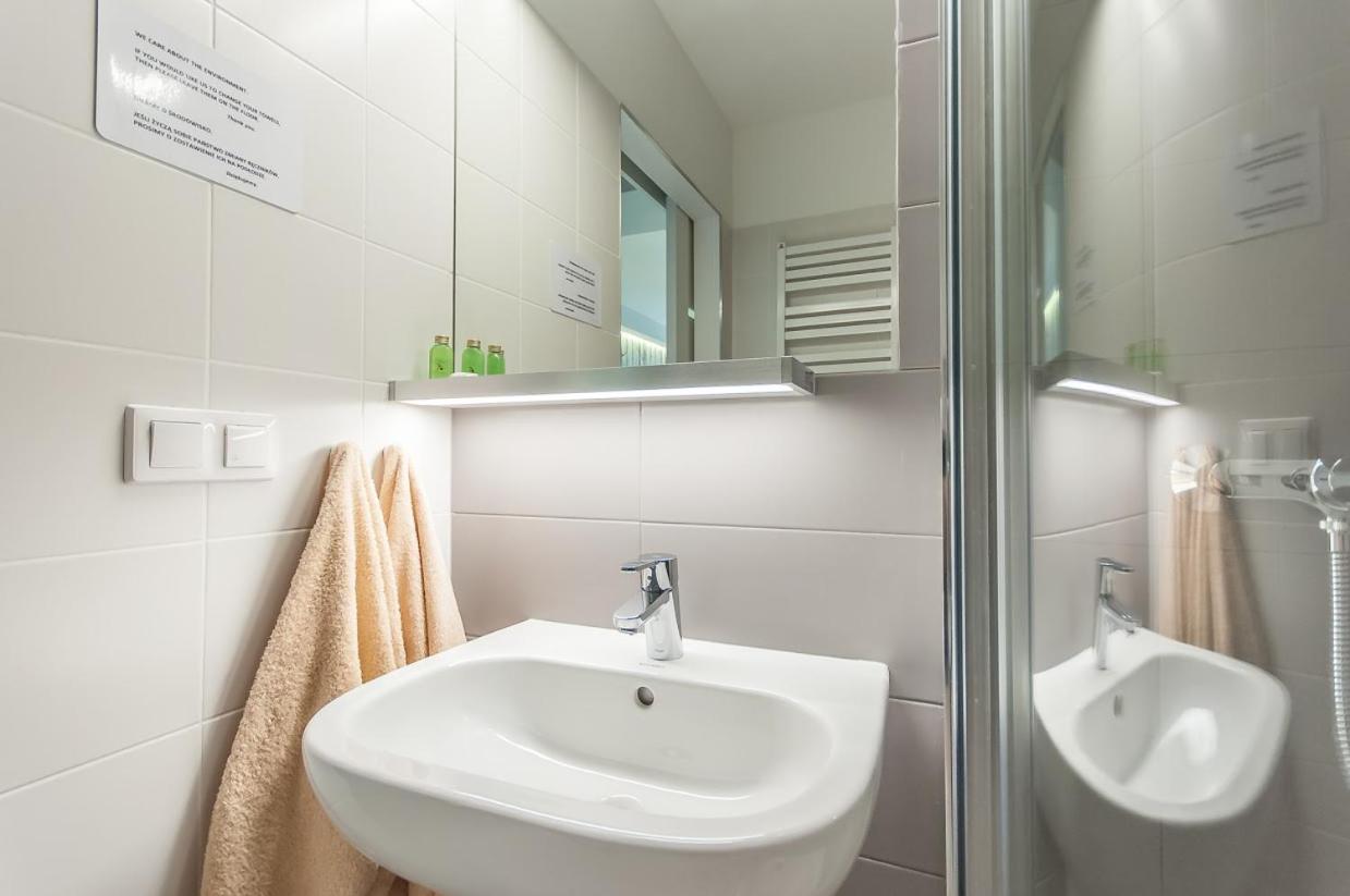 Double or Twin Room - Photo 41