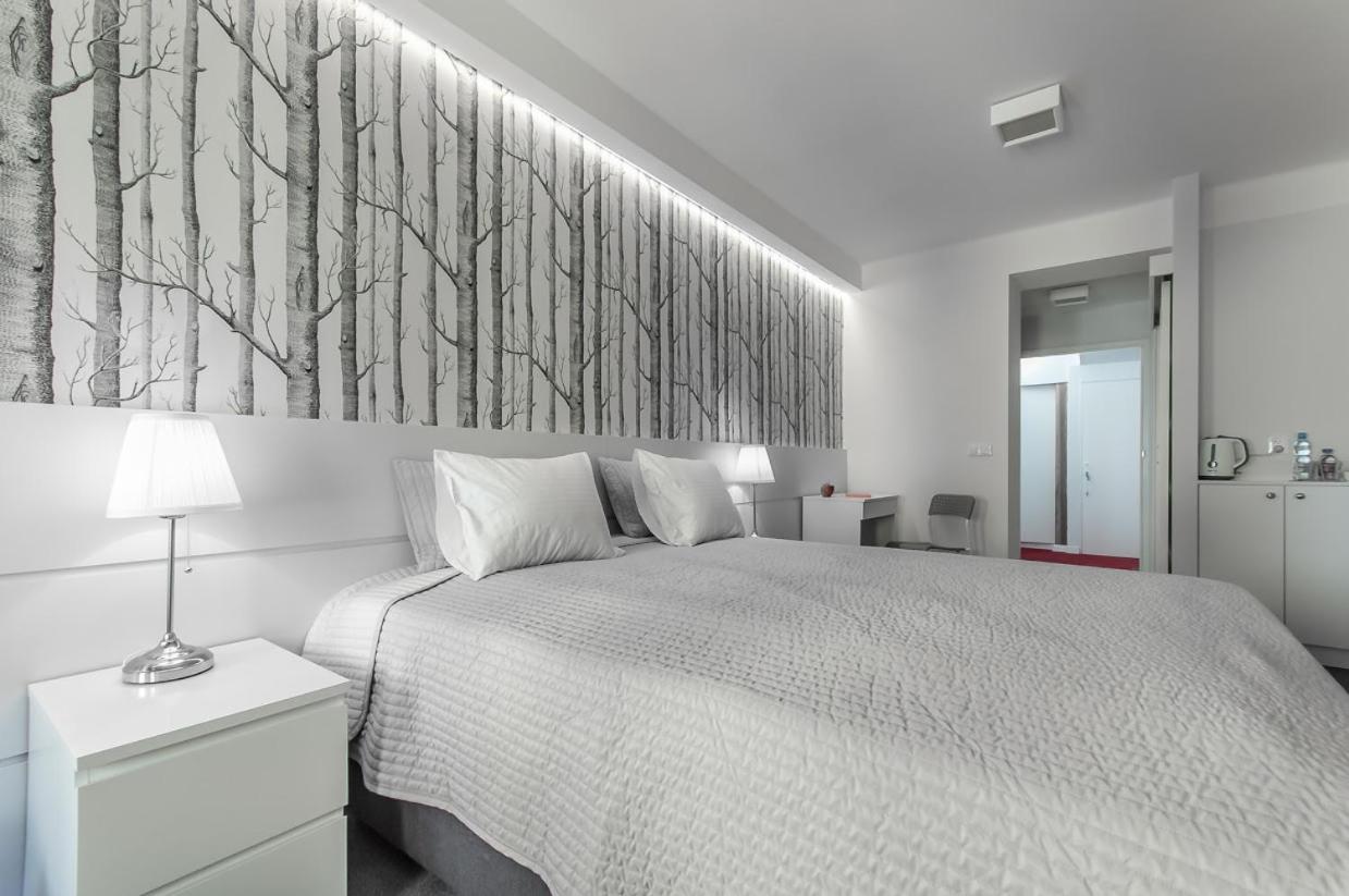 Double or Twin Room - Photo 40