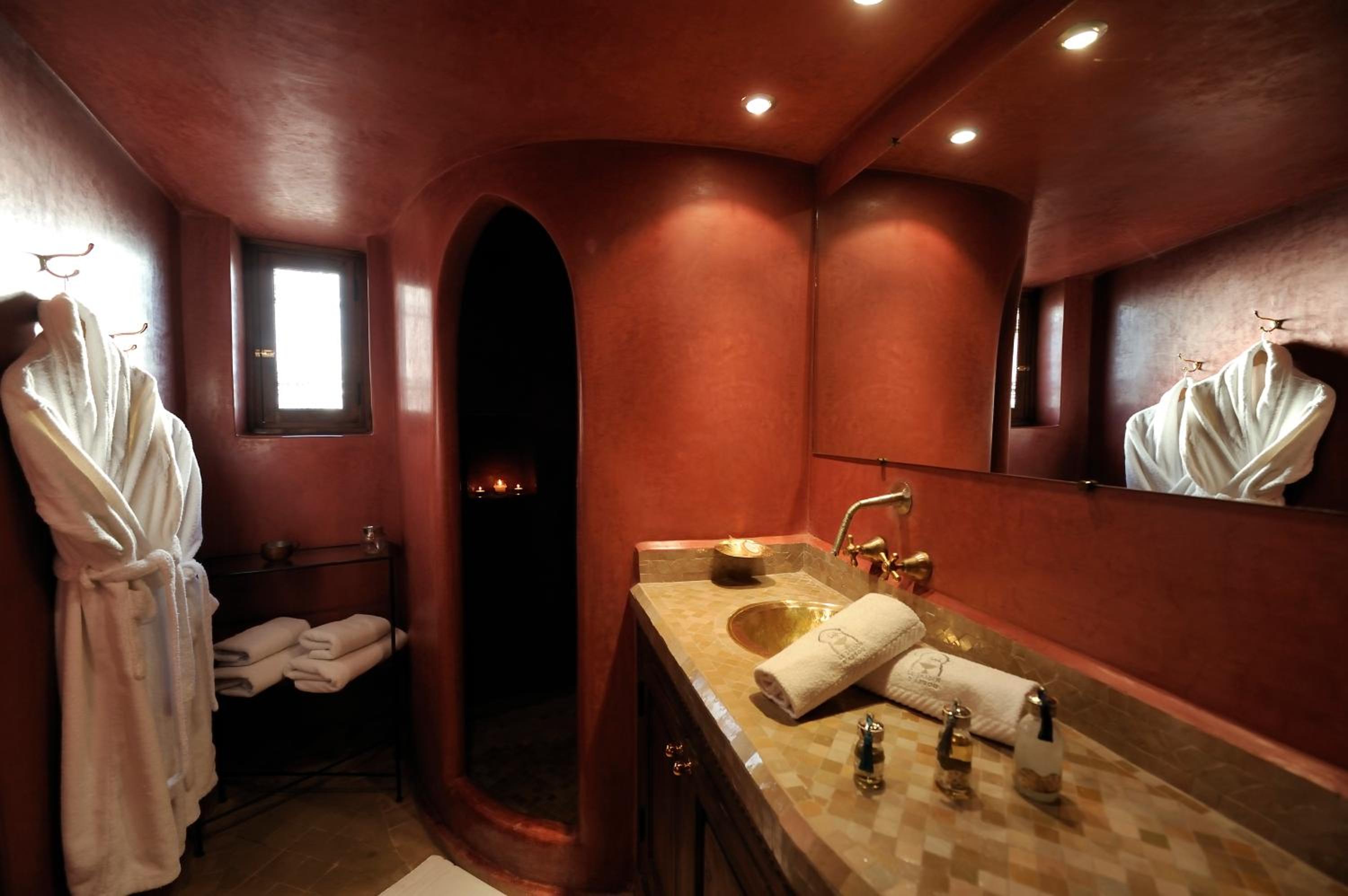 Suite - Photo 3