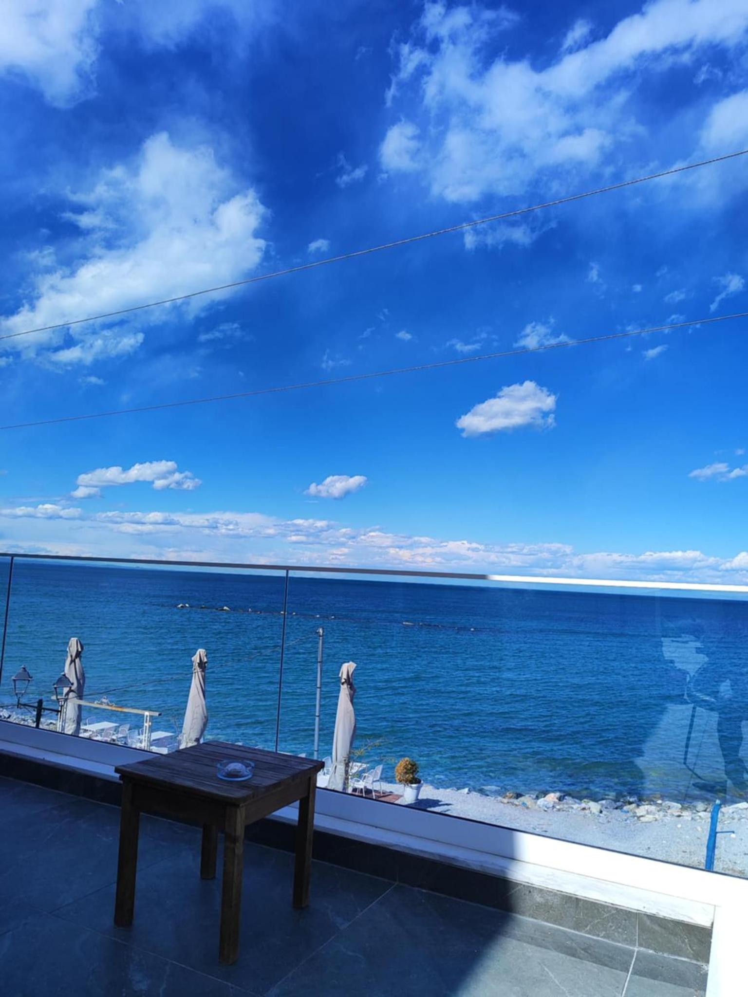 Deluxe Double Room with Balcony and Sea View photo 1