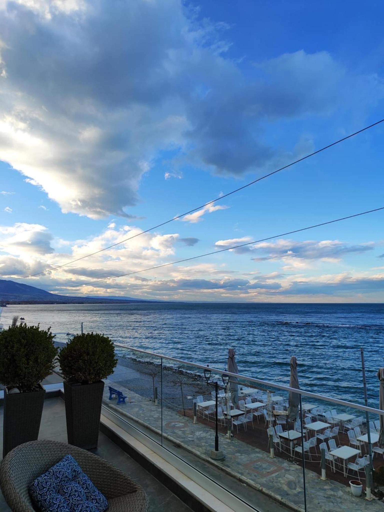 Deluxe Double Room with Balcony and Sea View photo 2