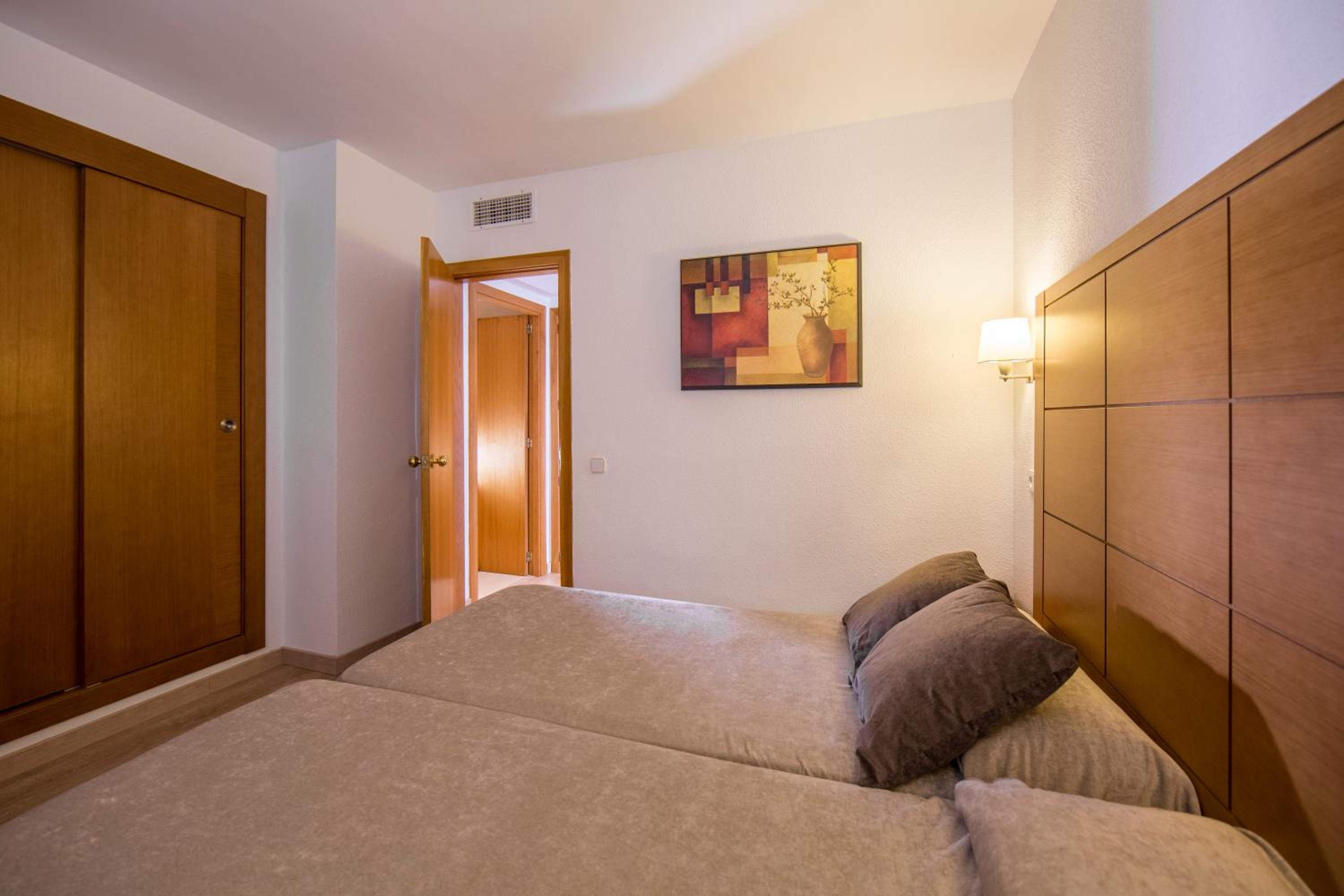 Suite - Photo 1