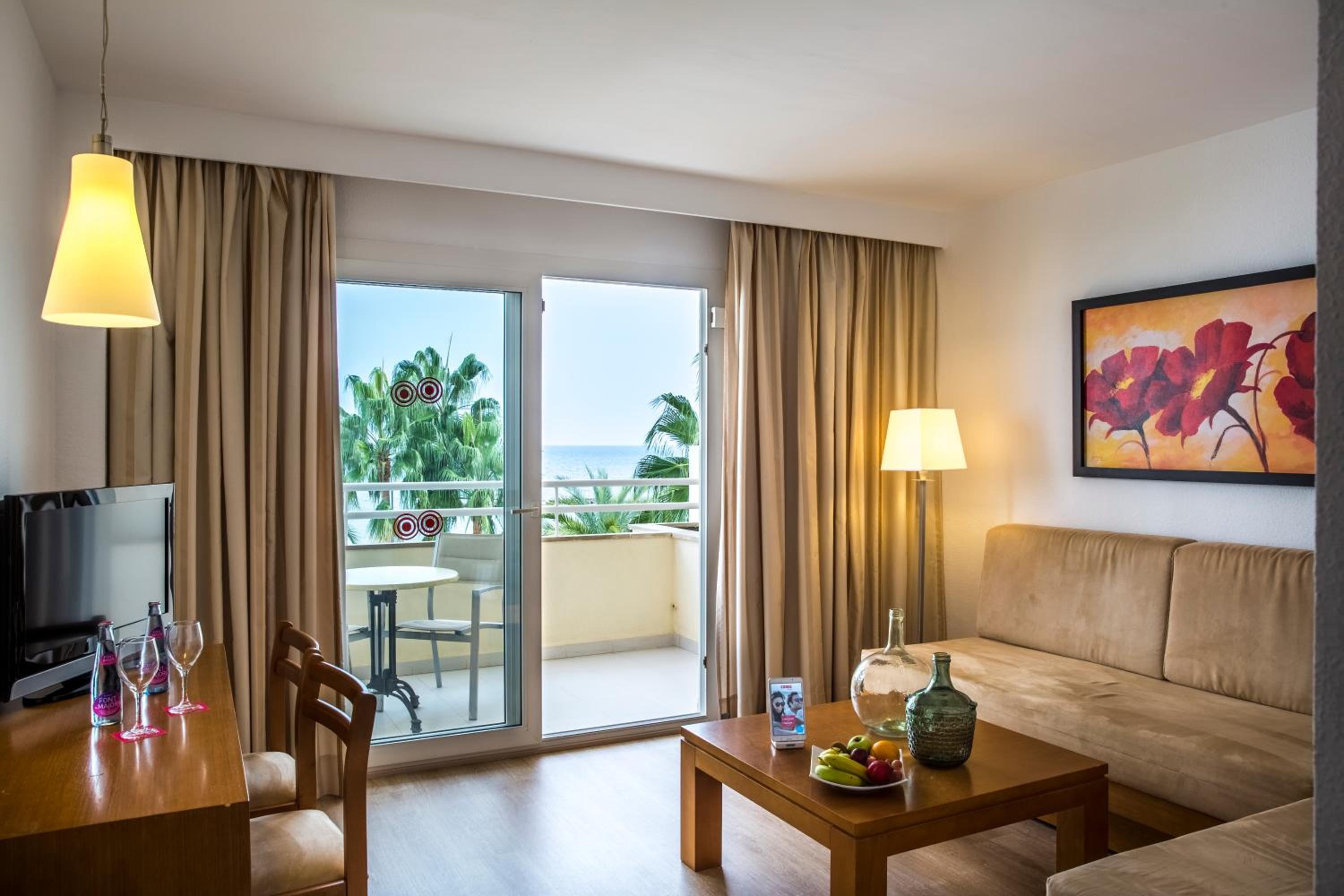 Suite with Sea View - Photo 1