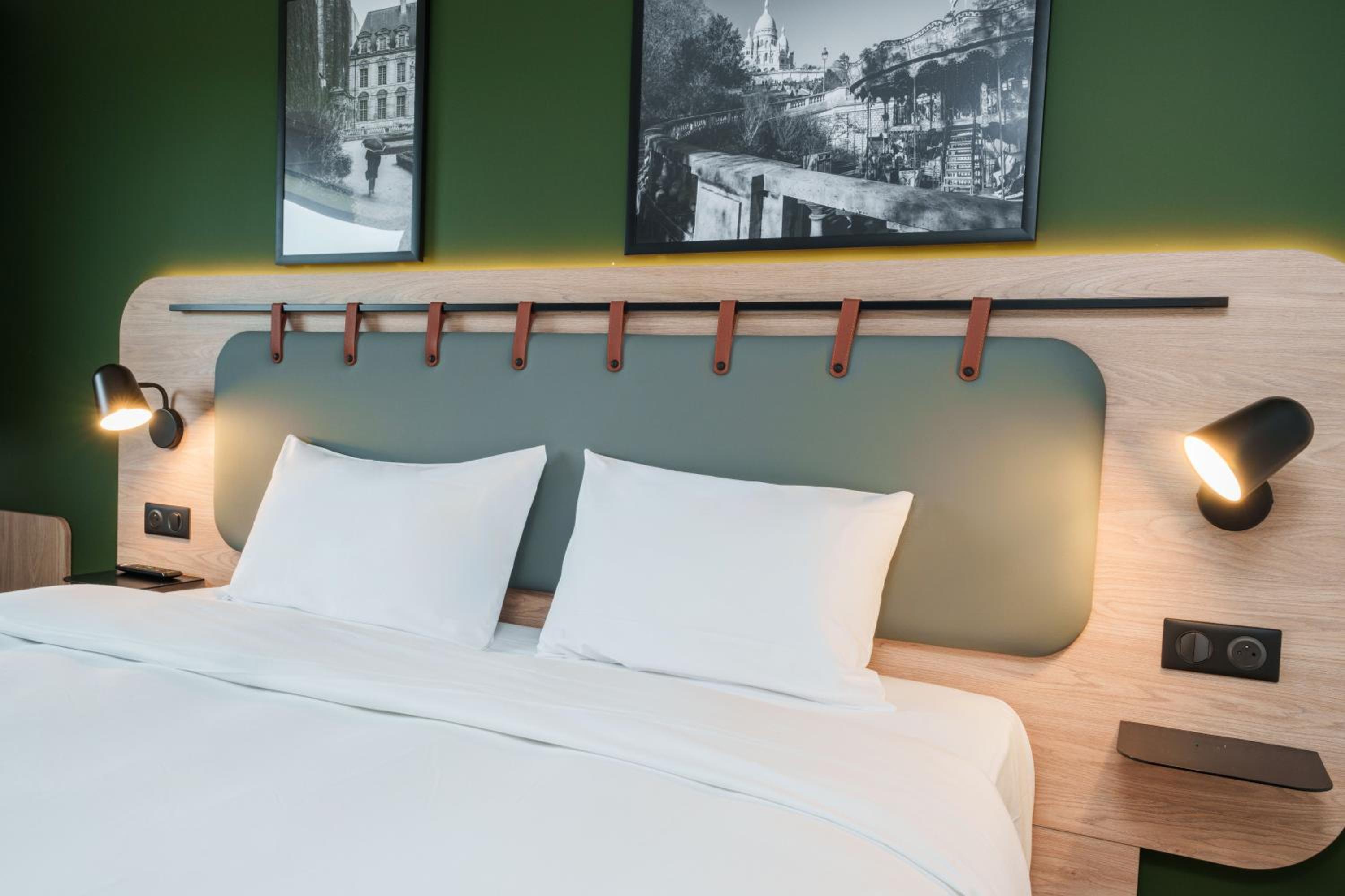 Standard Room - 1 Queen Bed - Photo 3