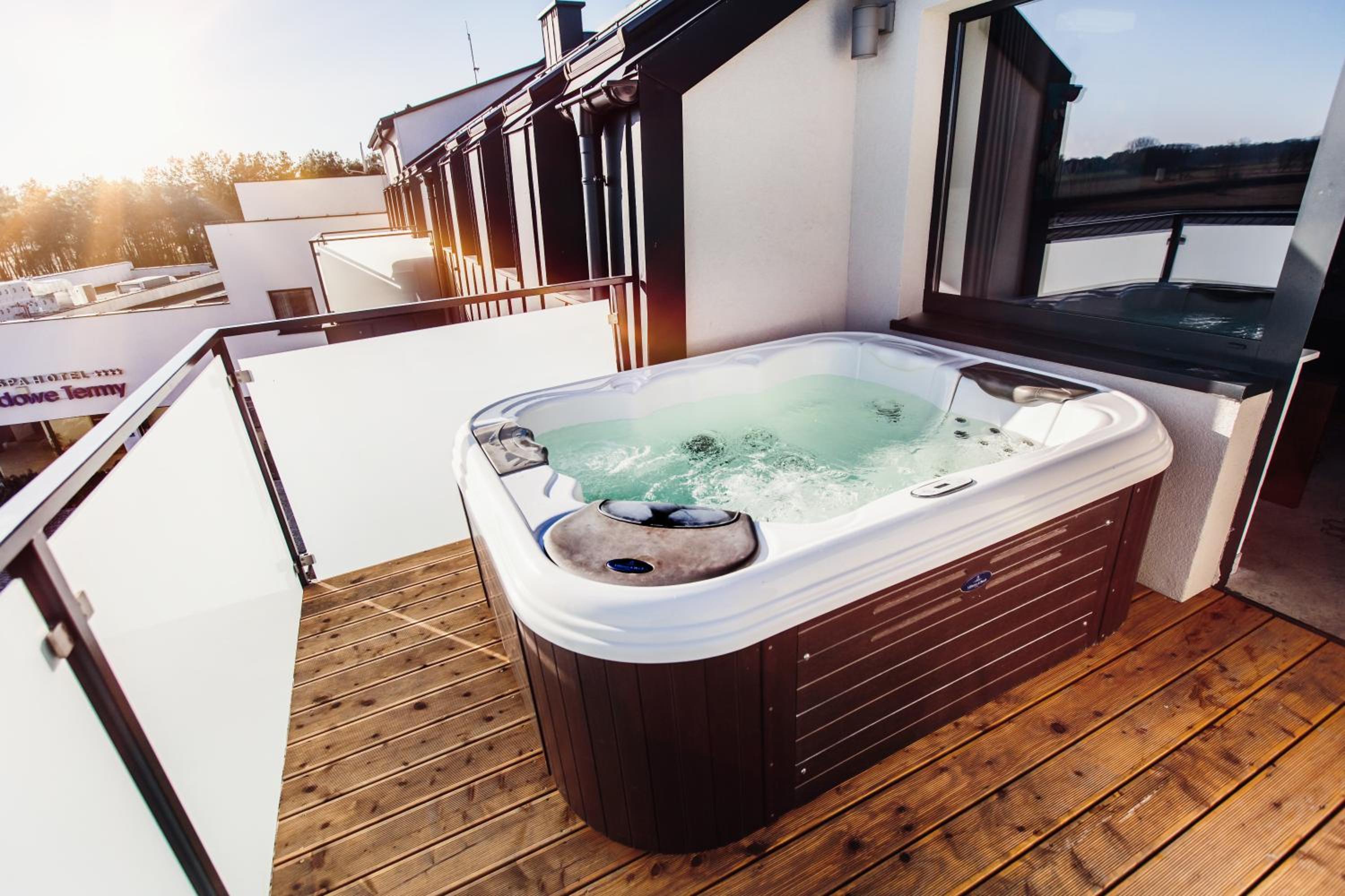 Luxury Suite with Spa Bath - Photo 2