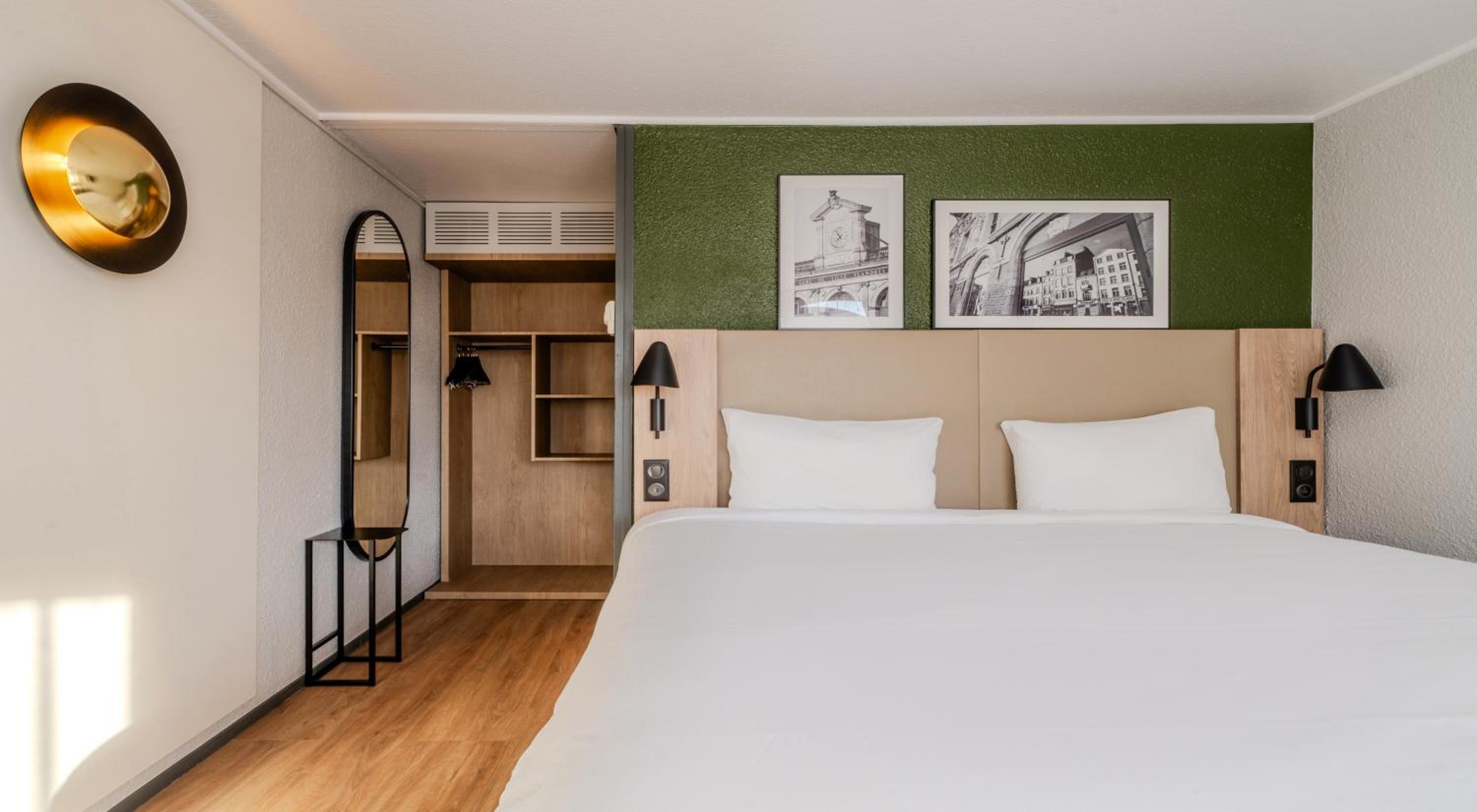 Standard Room - 1 Queen Bed - Photo 1