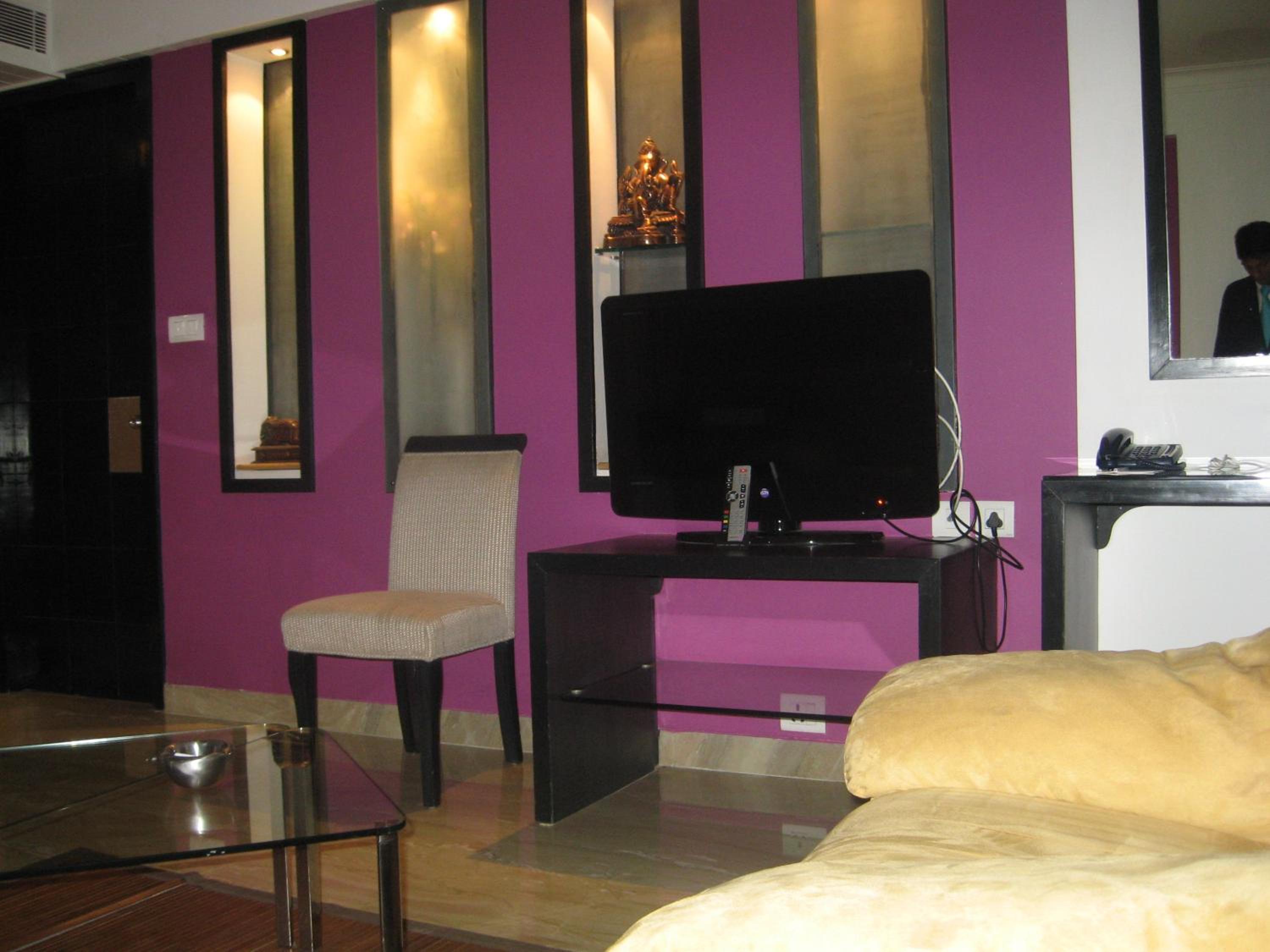 Suite - Photo 7