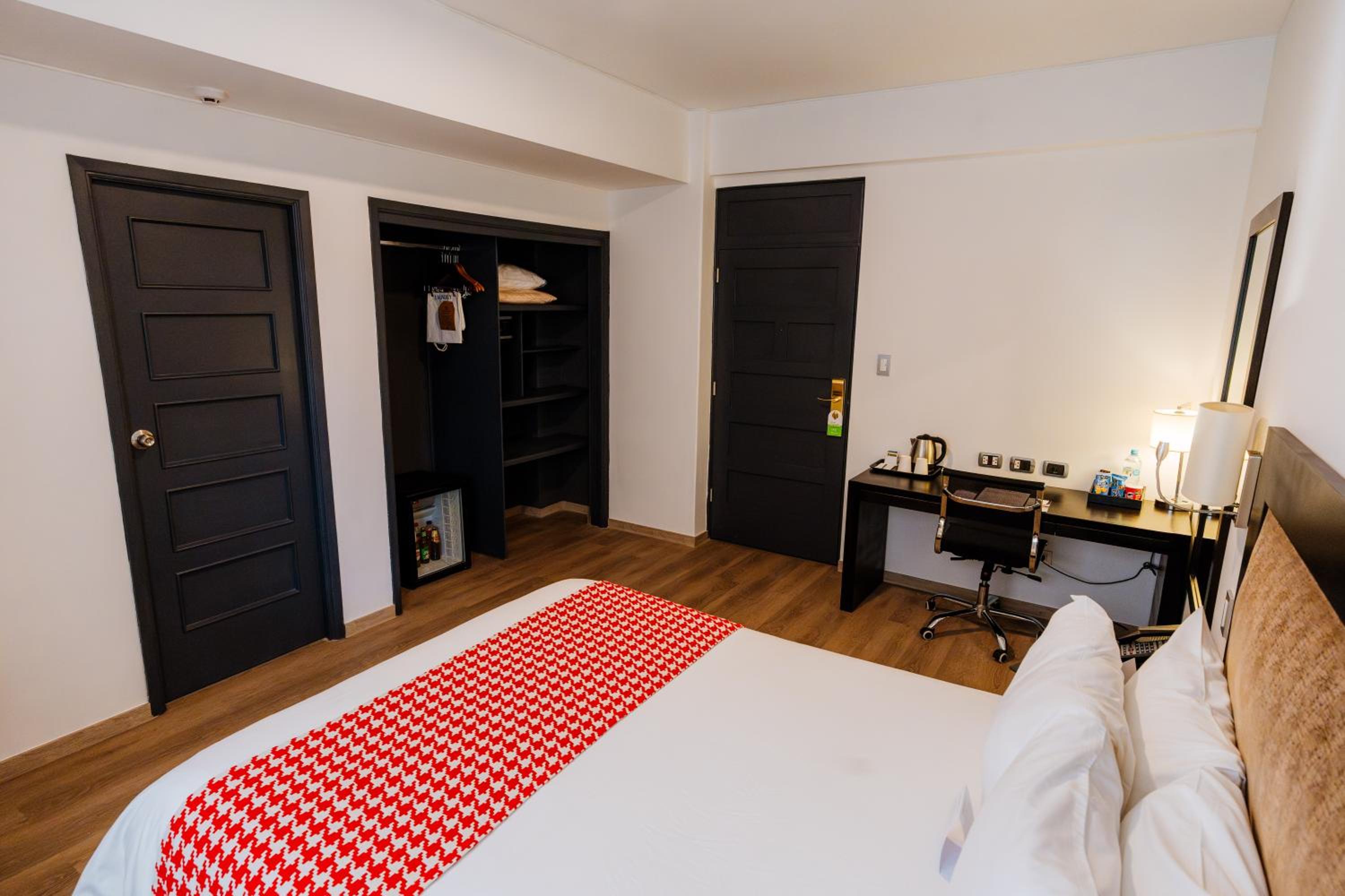 Standard Queen Room - Photo 4