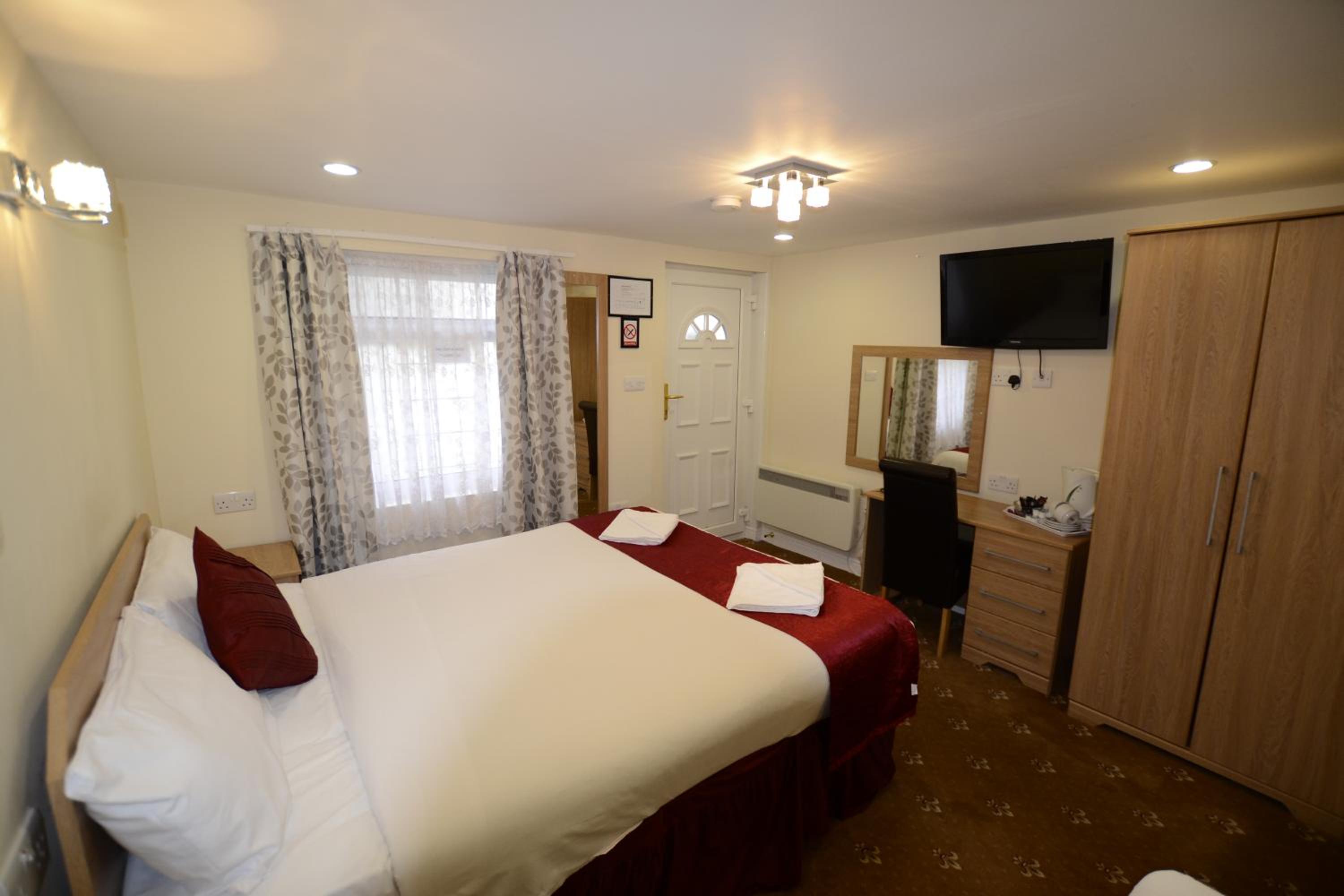Quadruple Room - Photo 6