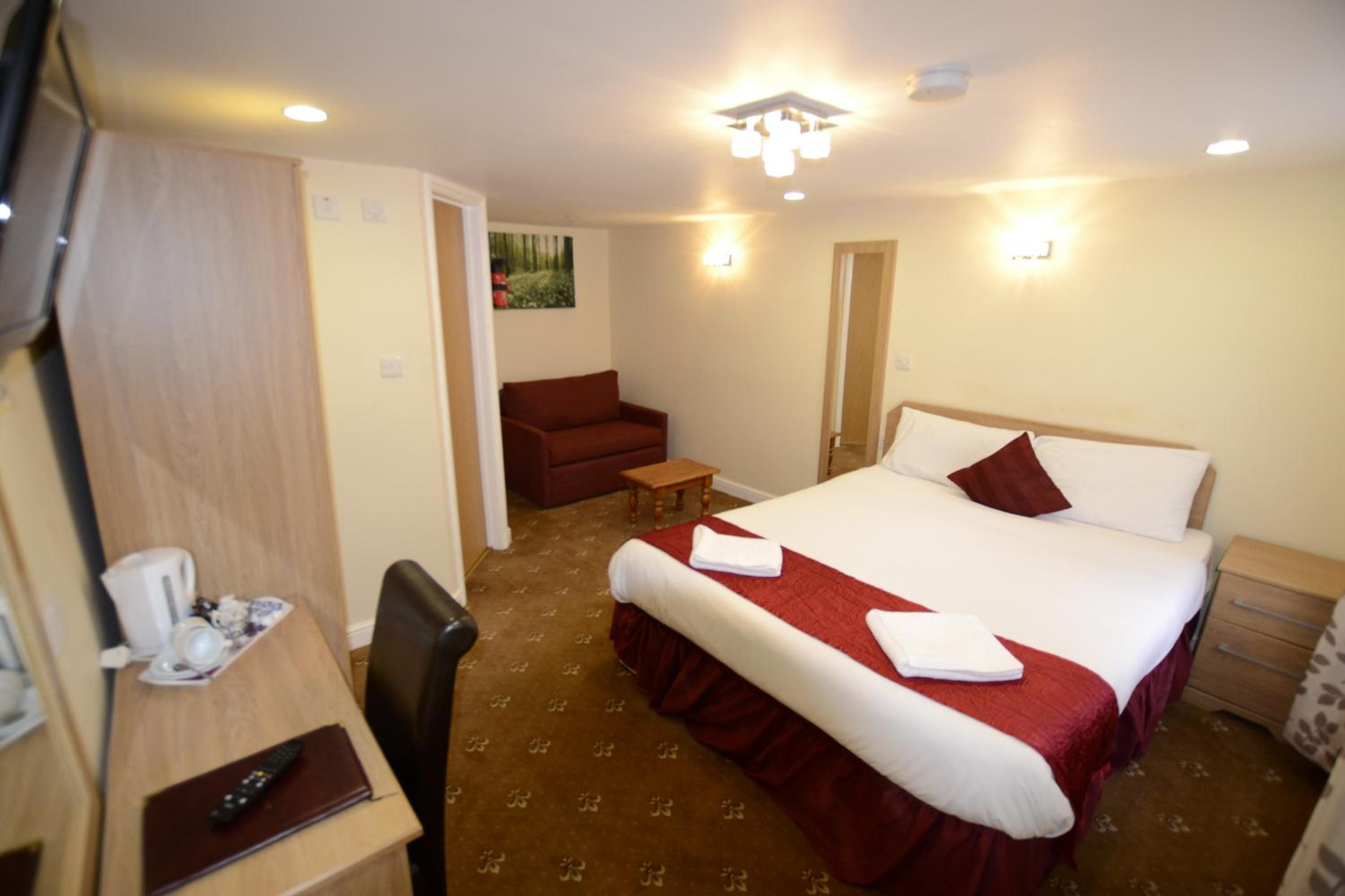 Quadruple Room - Photo 4