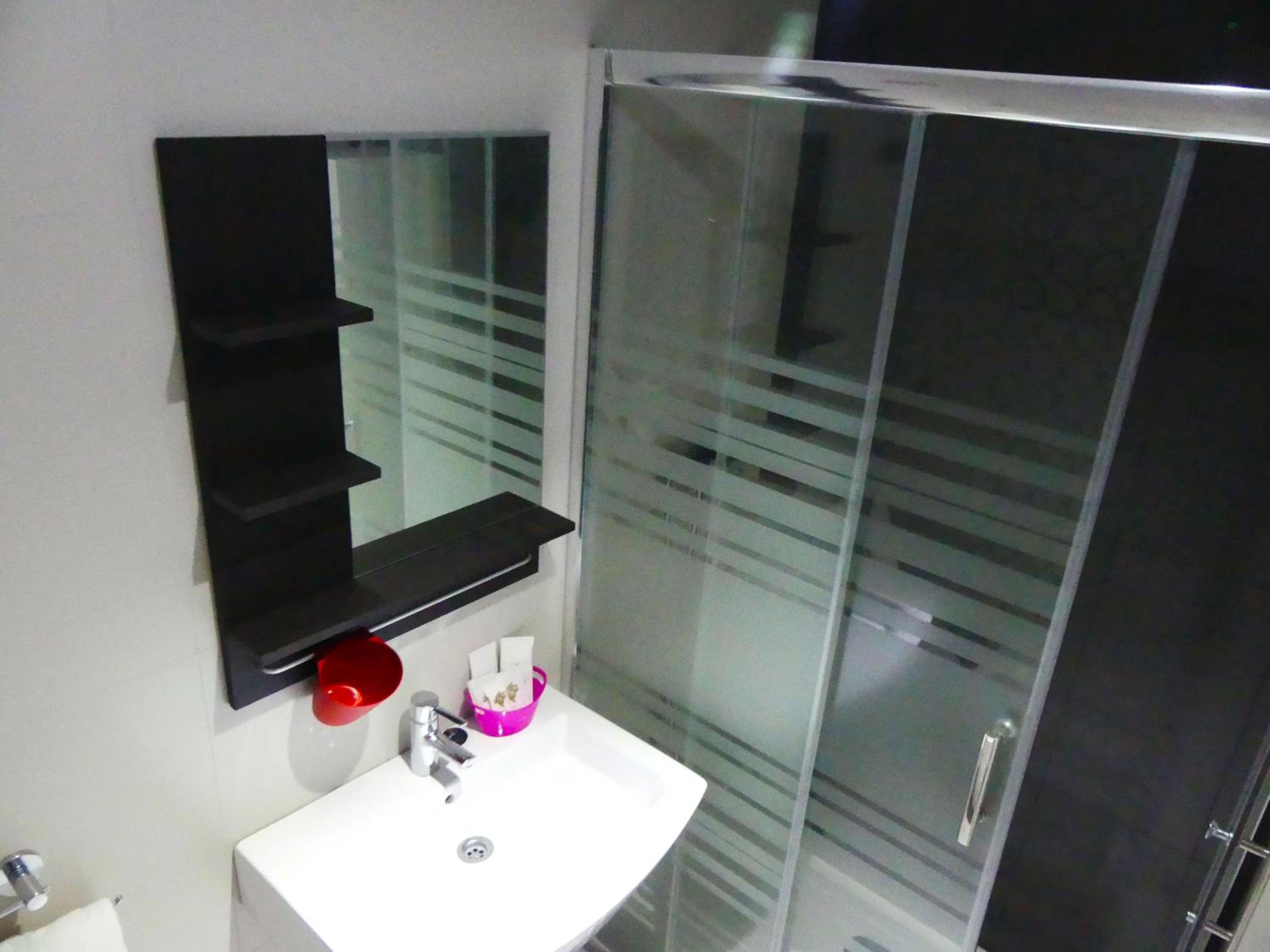 One-Bedroom Apartment - Photo 11