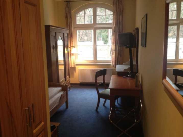 Standard Single Room