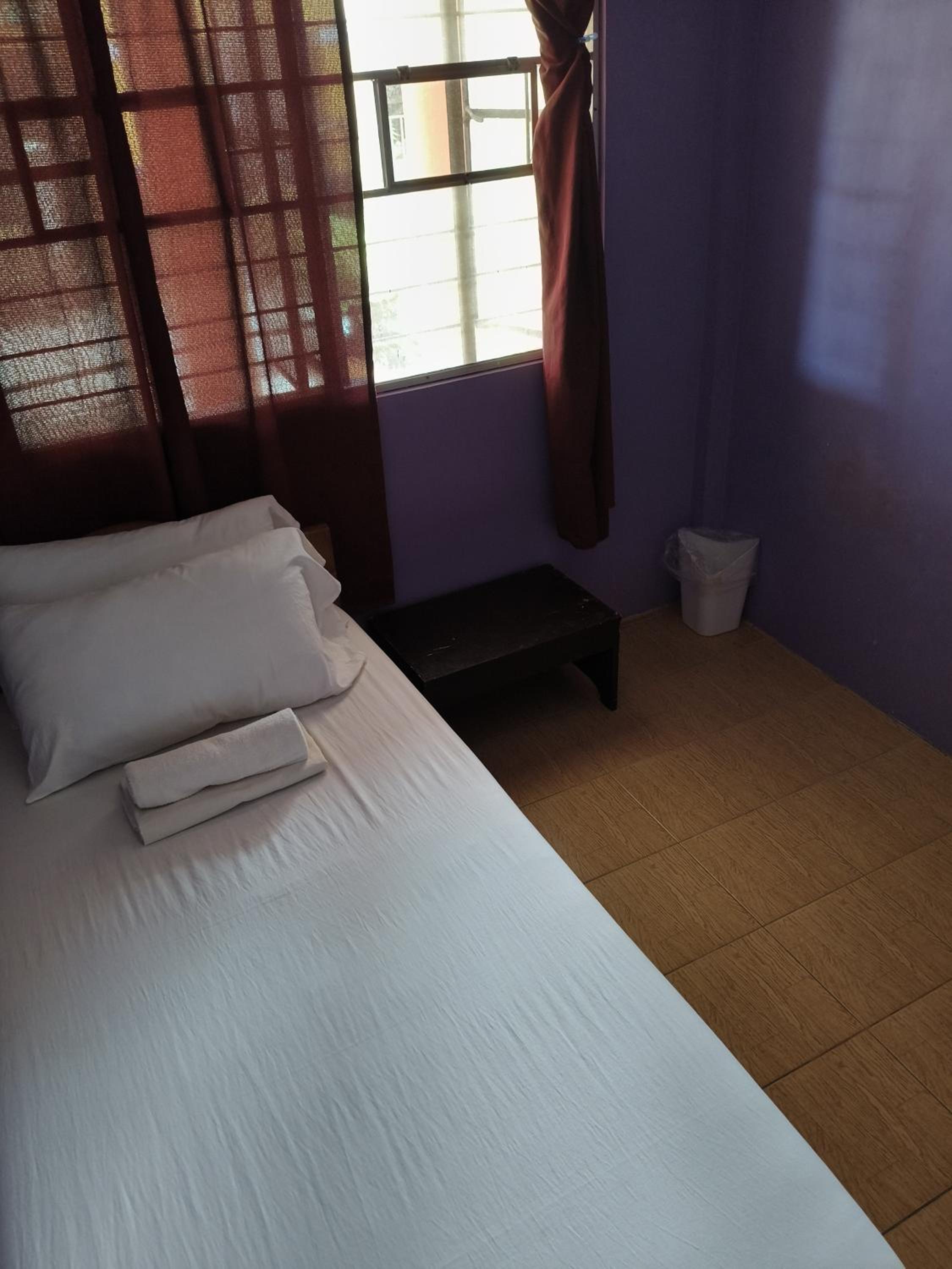 Single Room with Shared Bathroom photo 2
