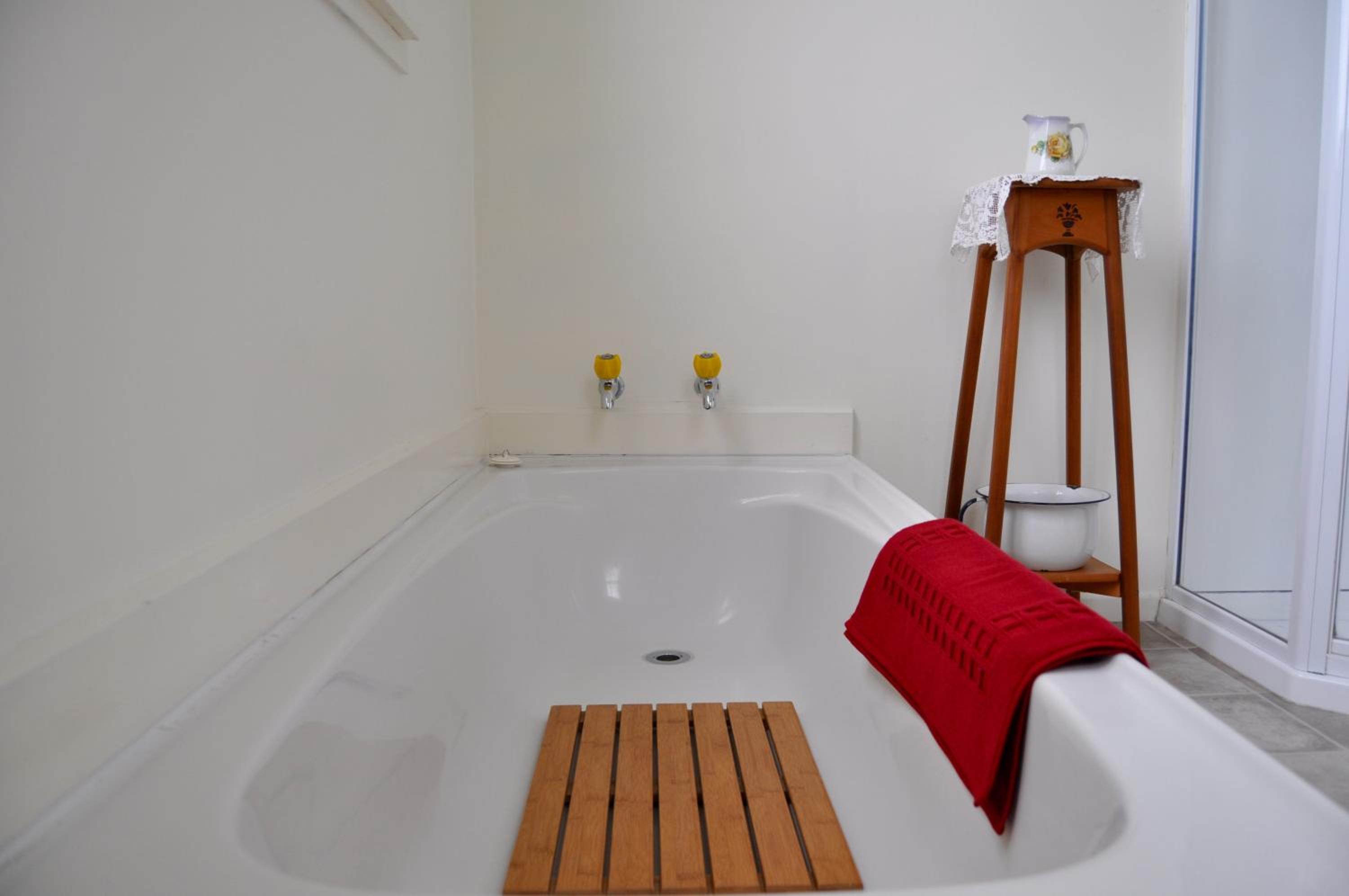 Three-Bedroom House - Photo 5