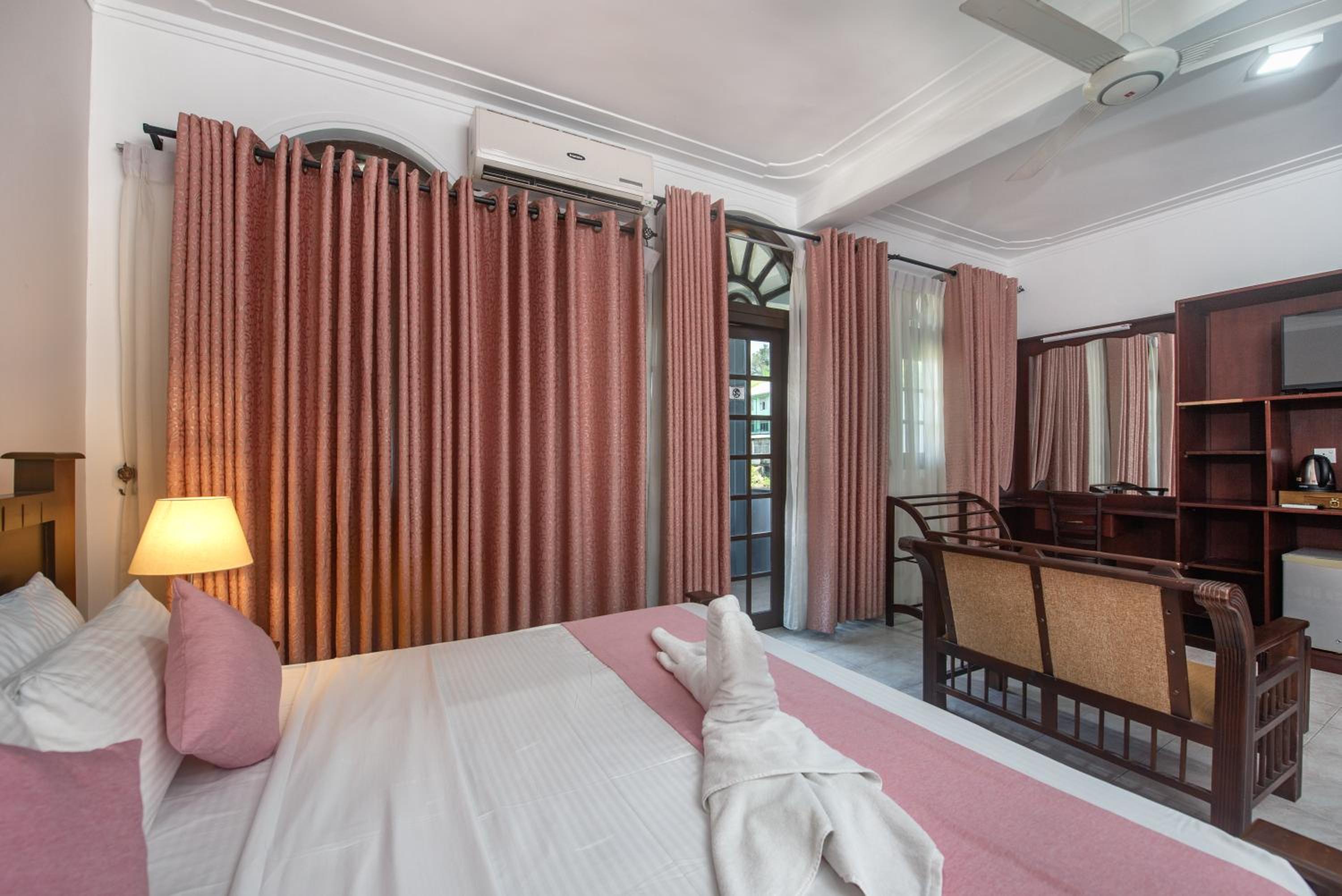 Triple Room with Balcony - Photo 1