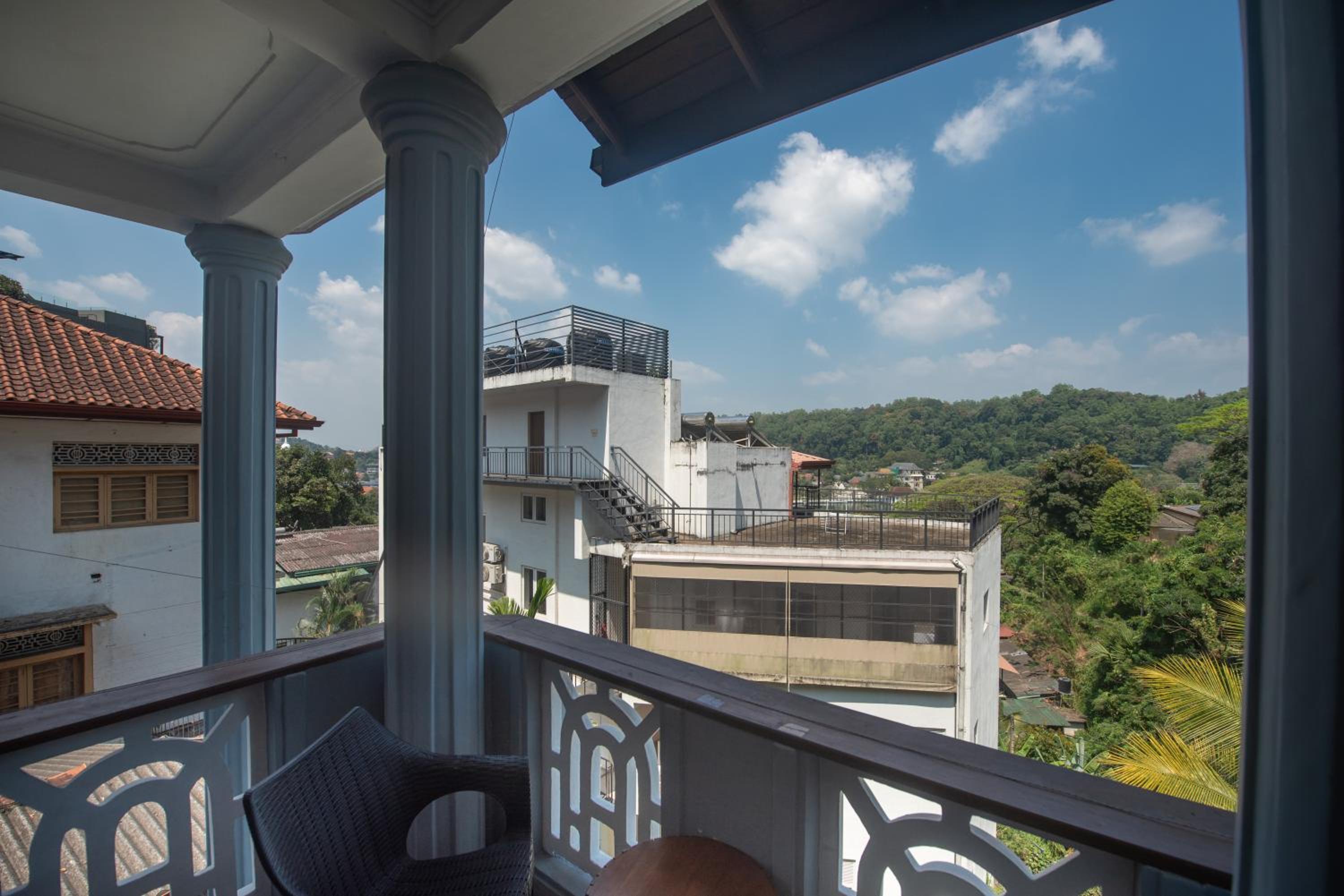Triple Room with Balcony - Photo 4
