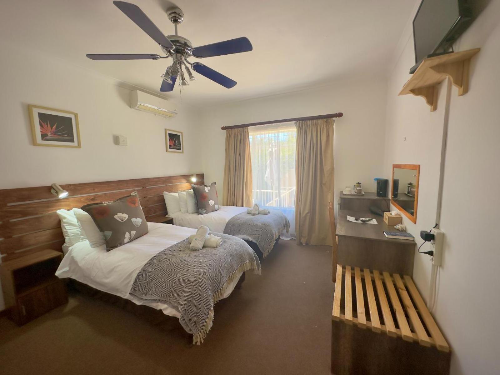 Budget Twin Room photo 2