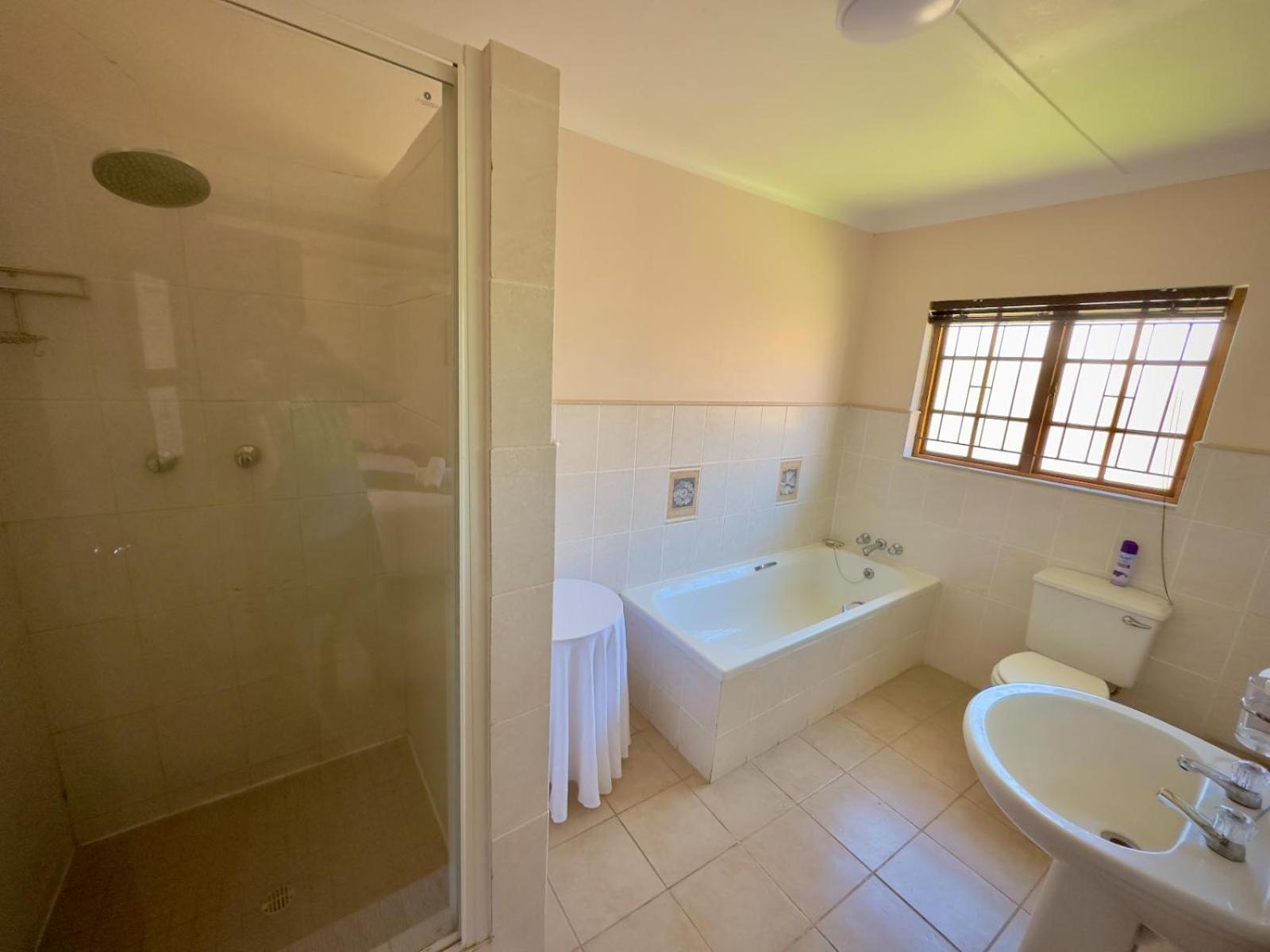Standard Triple Room photo 2