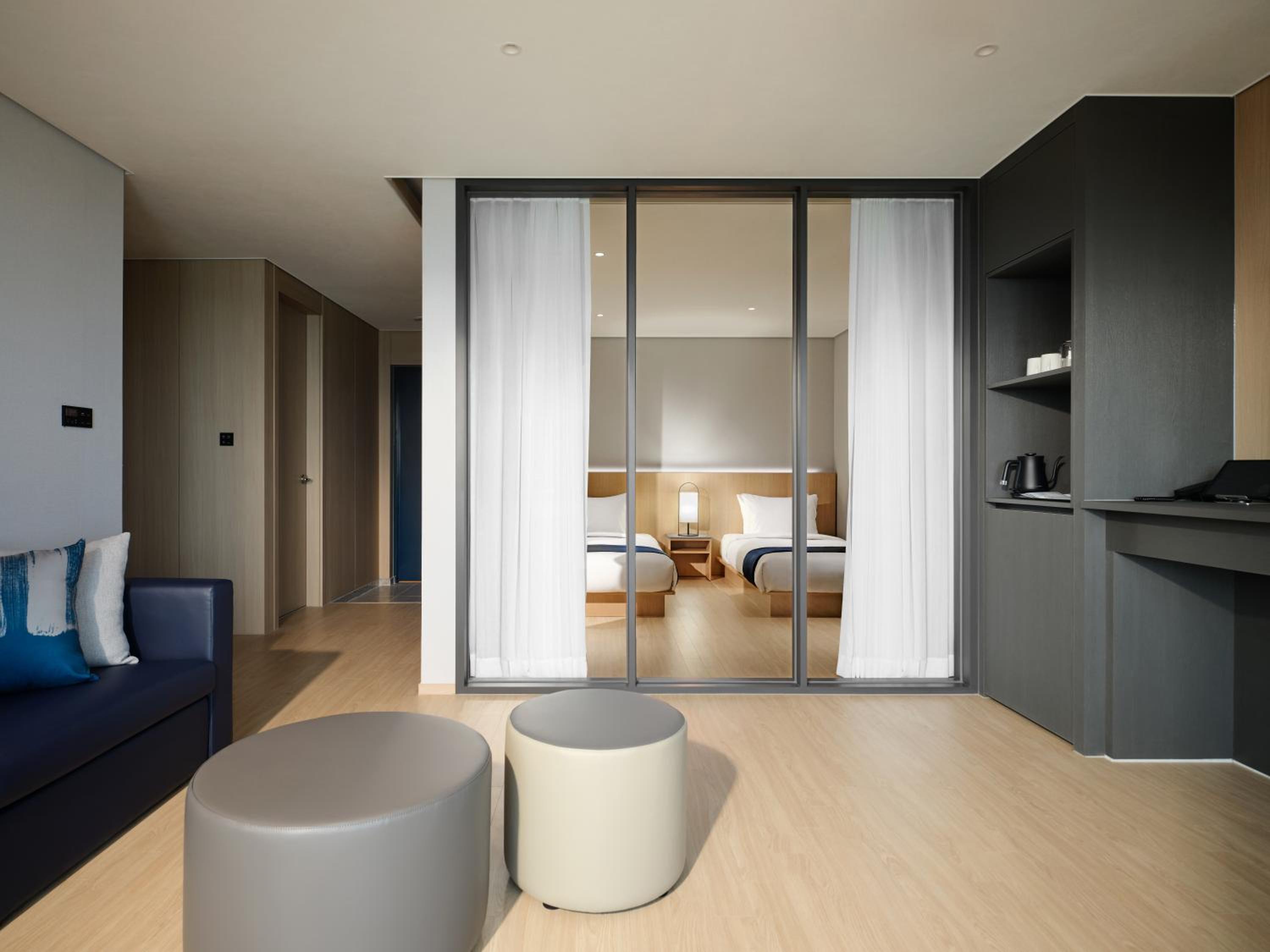 Suite with Sea View - Photo 7