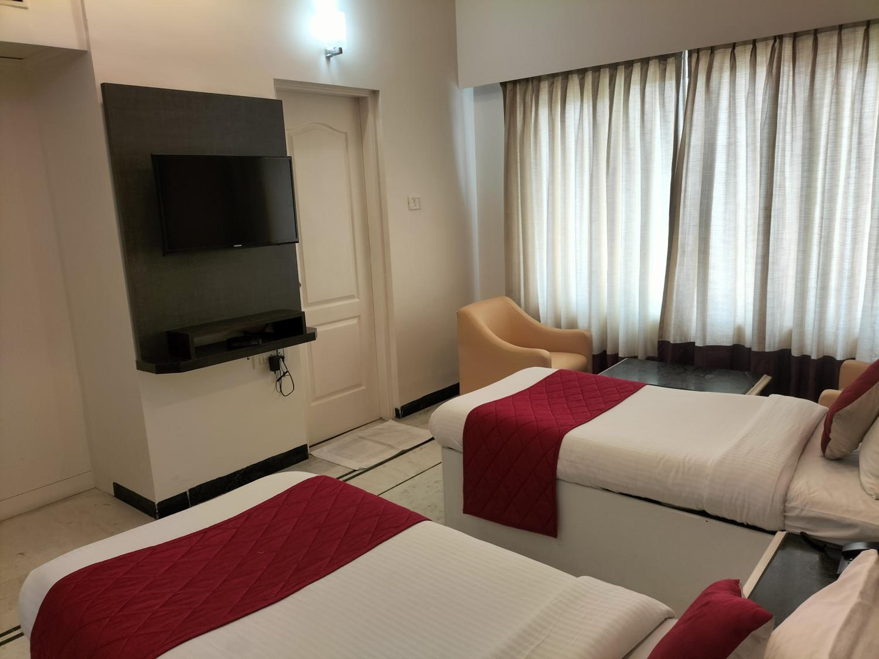 Deluxe Twin Room - Photo 2