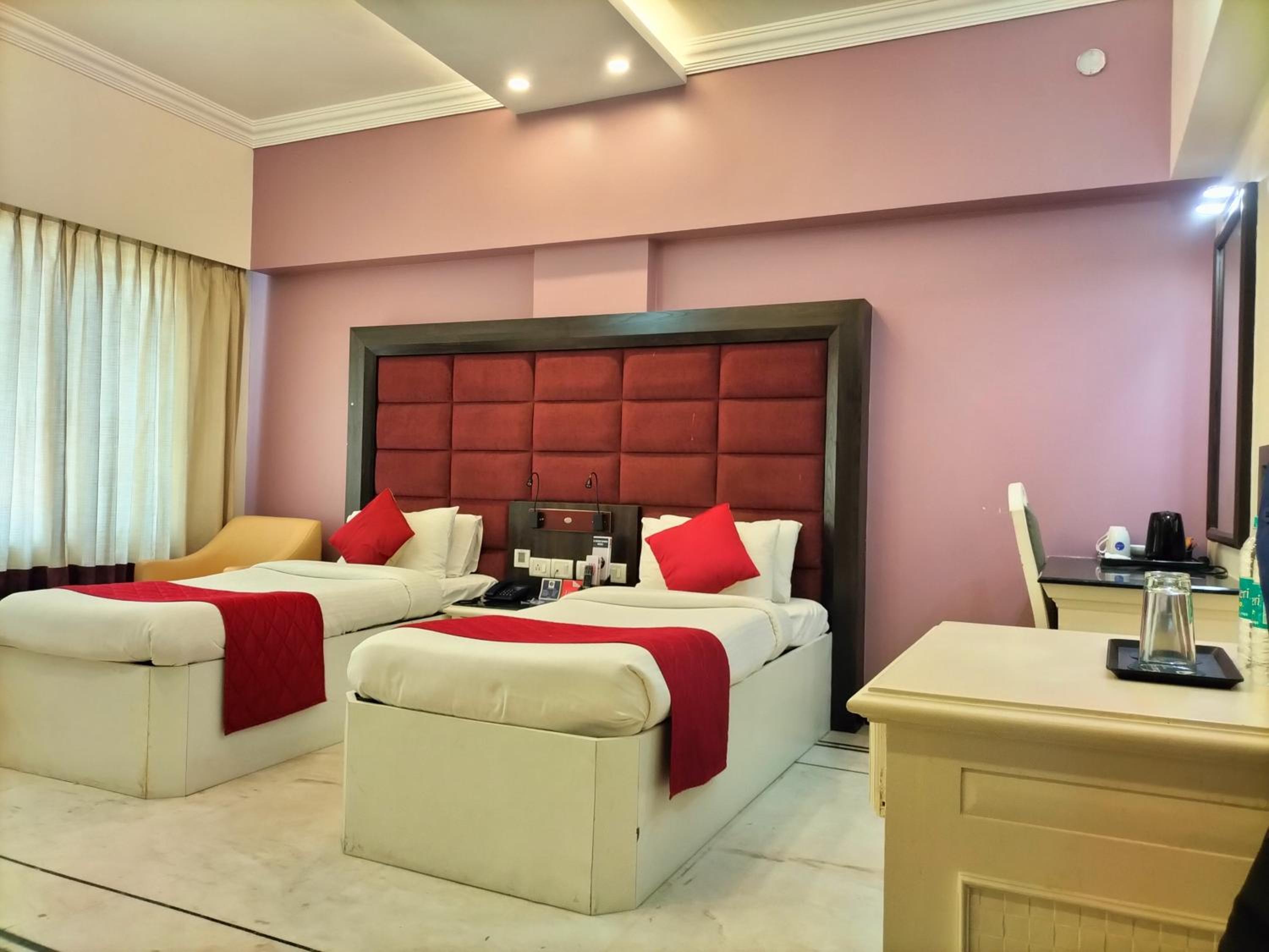 Deluxe Twin Room - Photo 3