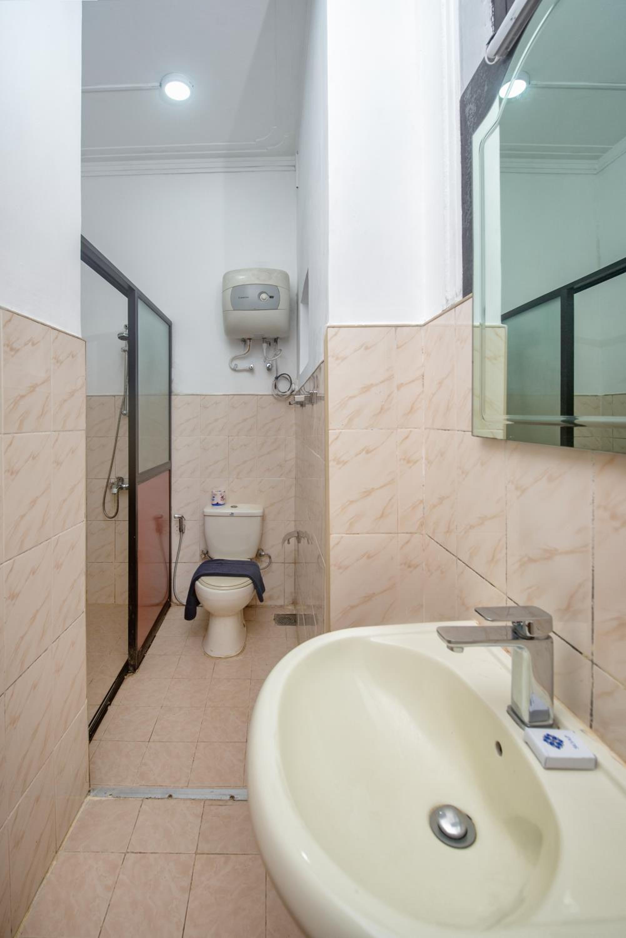 Standard Triple Room - Photo 9