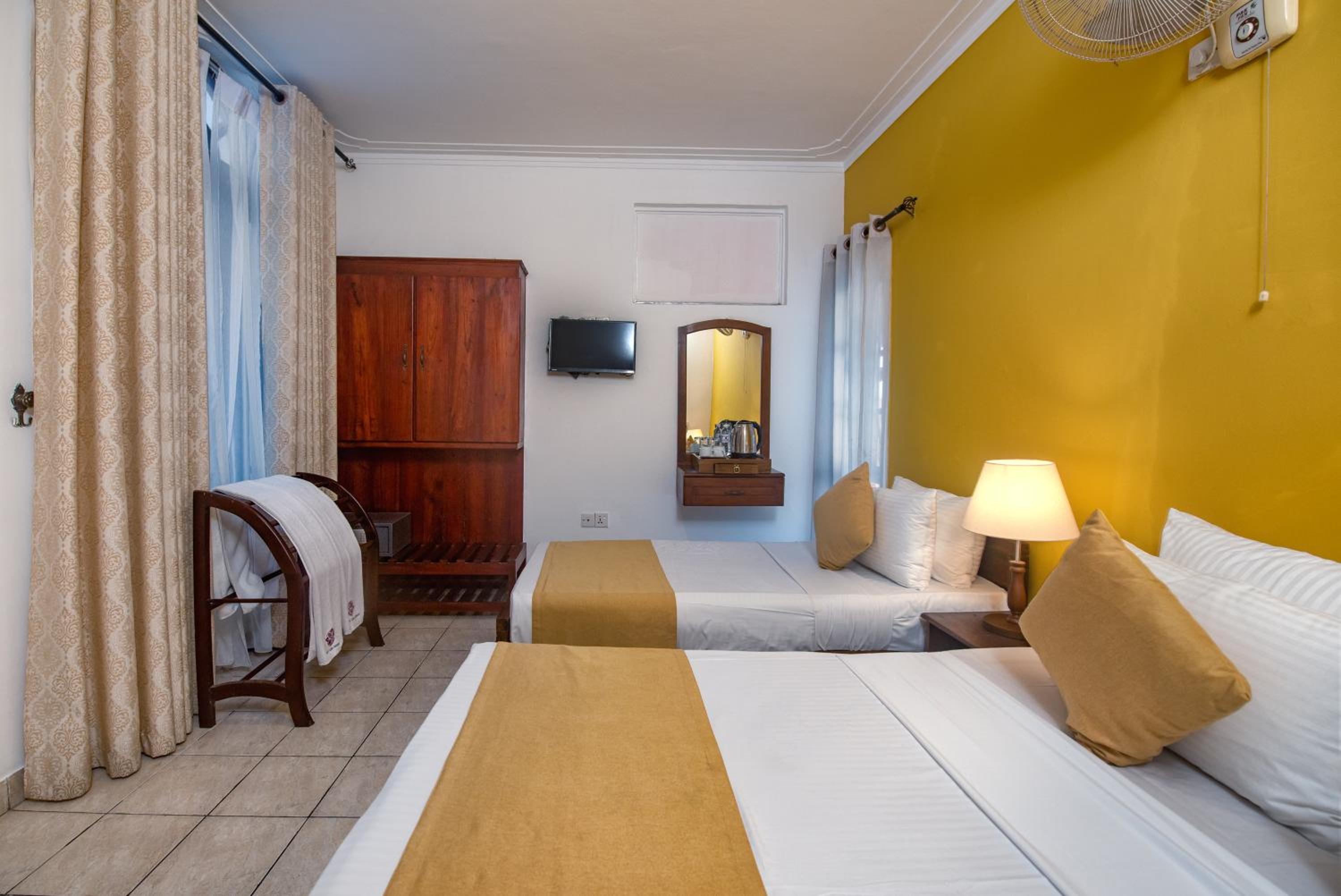Standard Triple Room - Photo 11