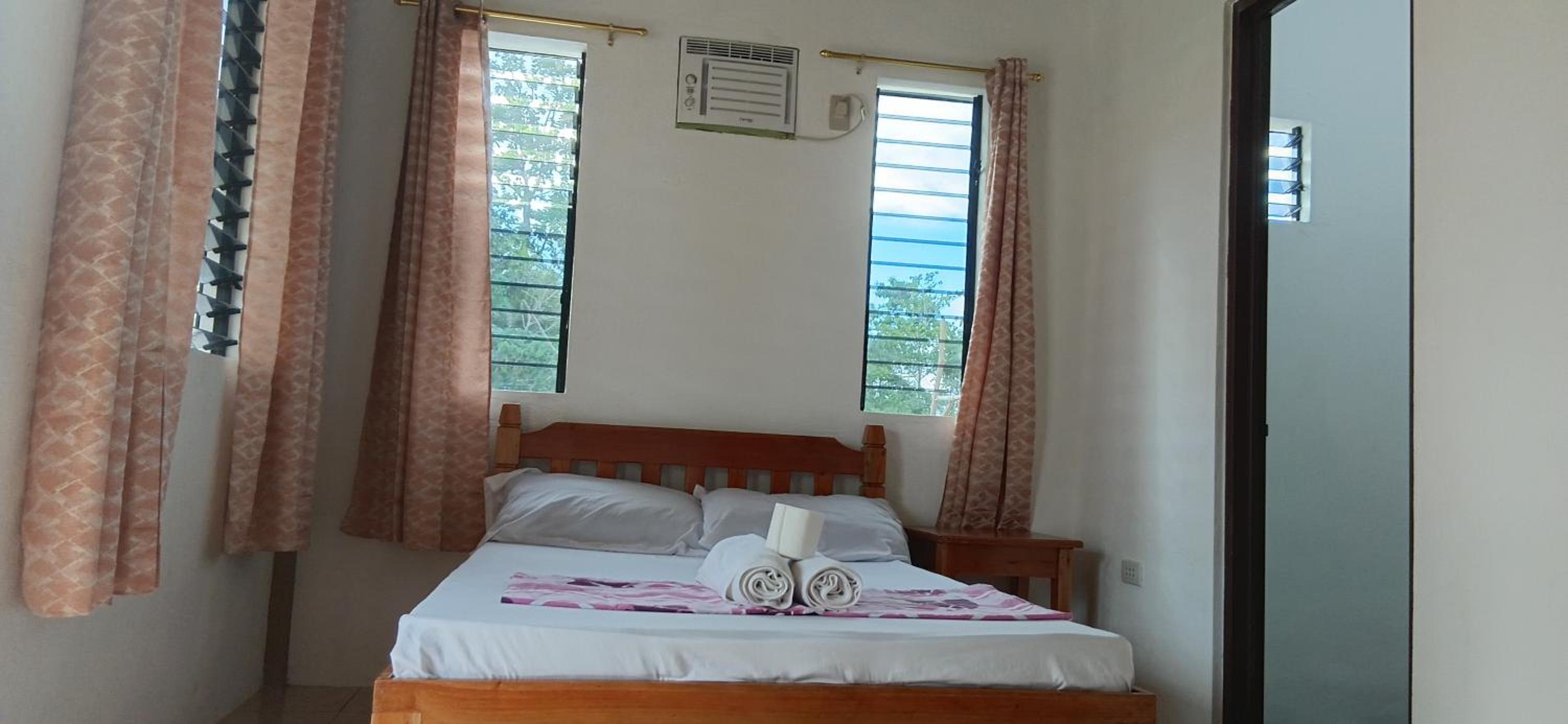 Deluxe Double Room - Photo 9