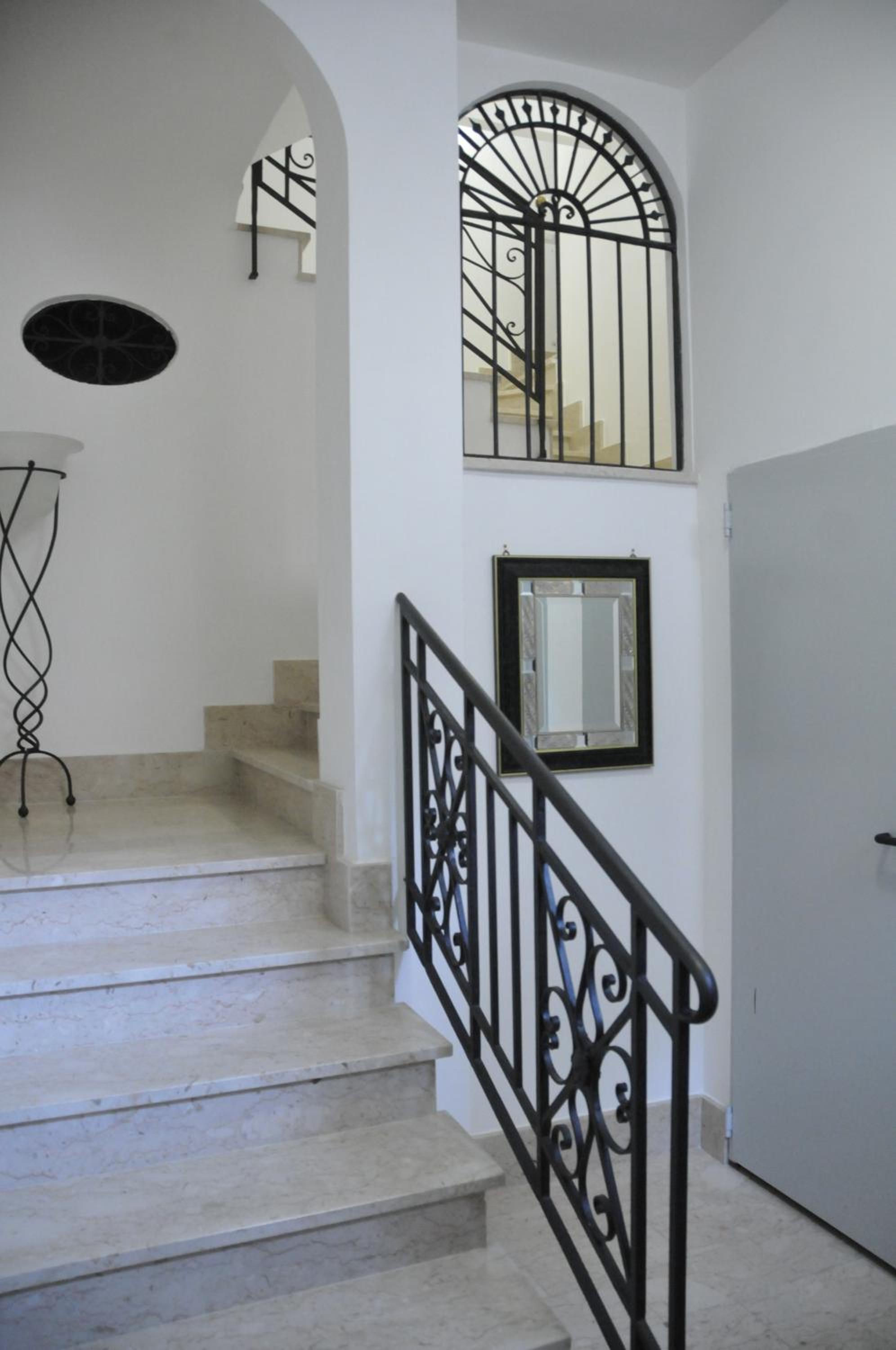 Apartment - Photo 2