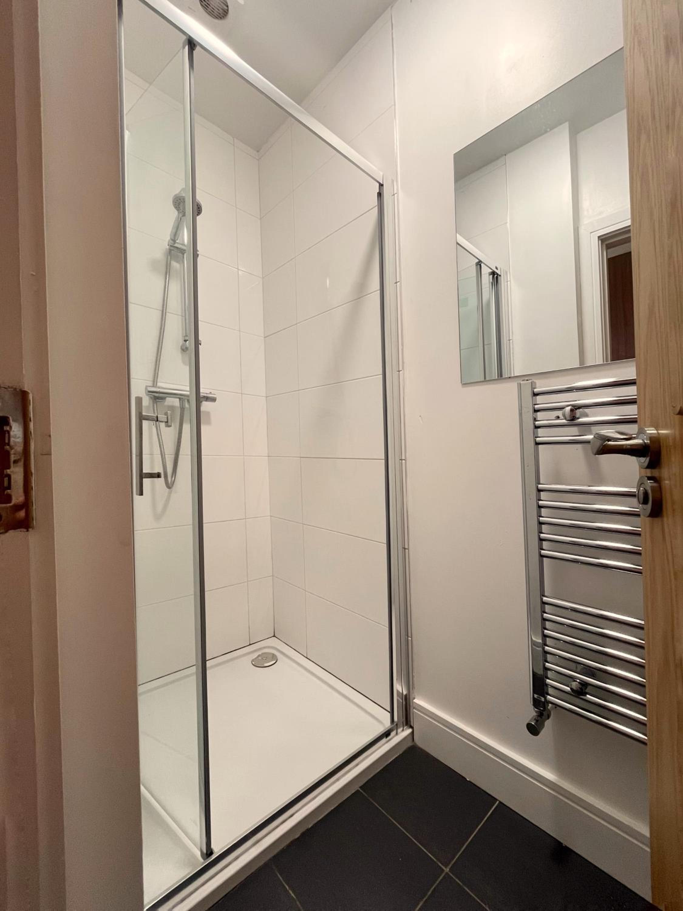 Quadruple Room - Photo 8