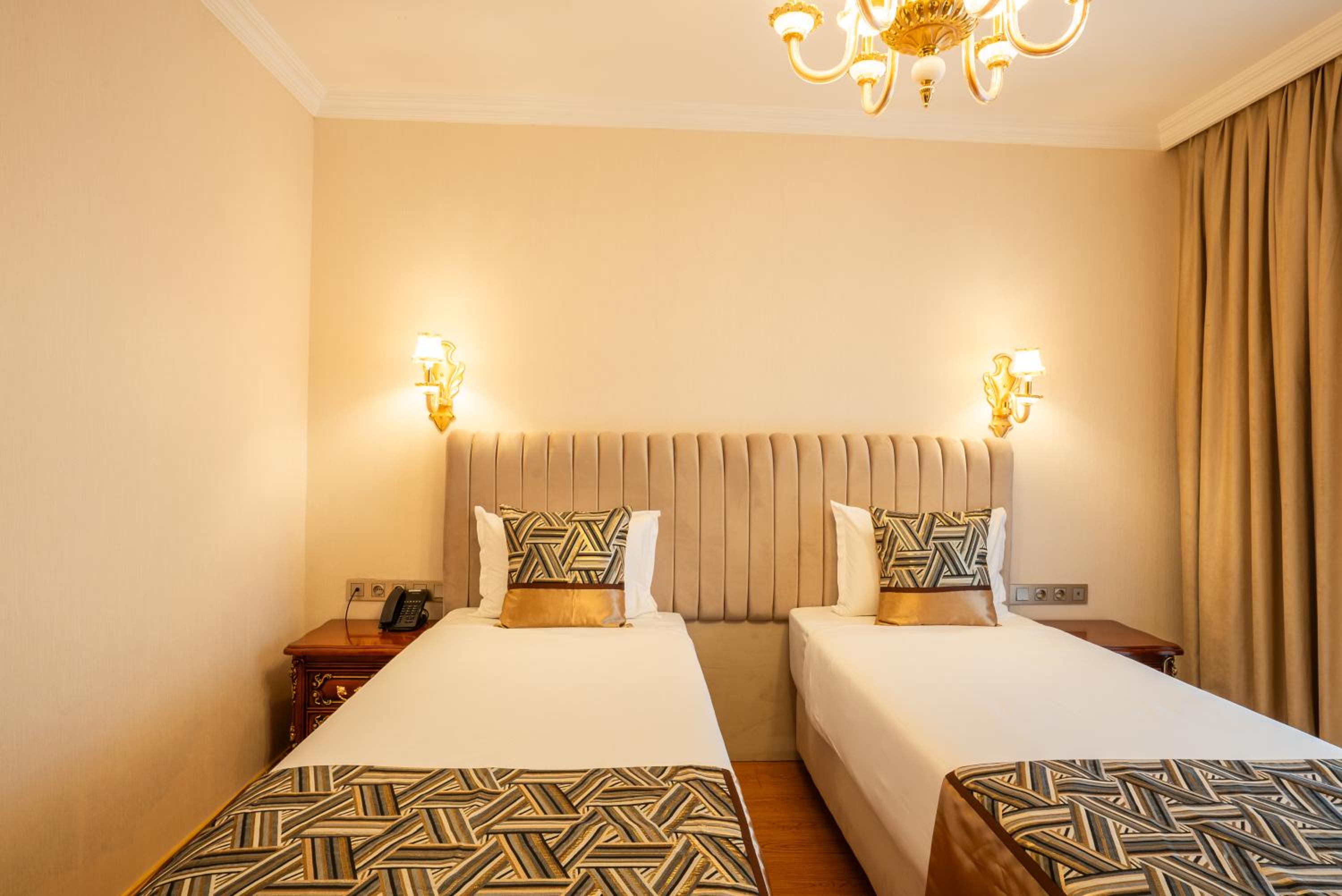Double or Twin Room - Photo 2